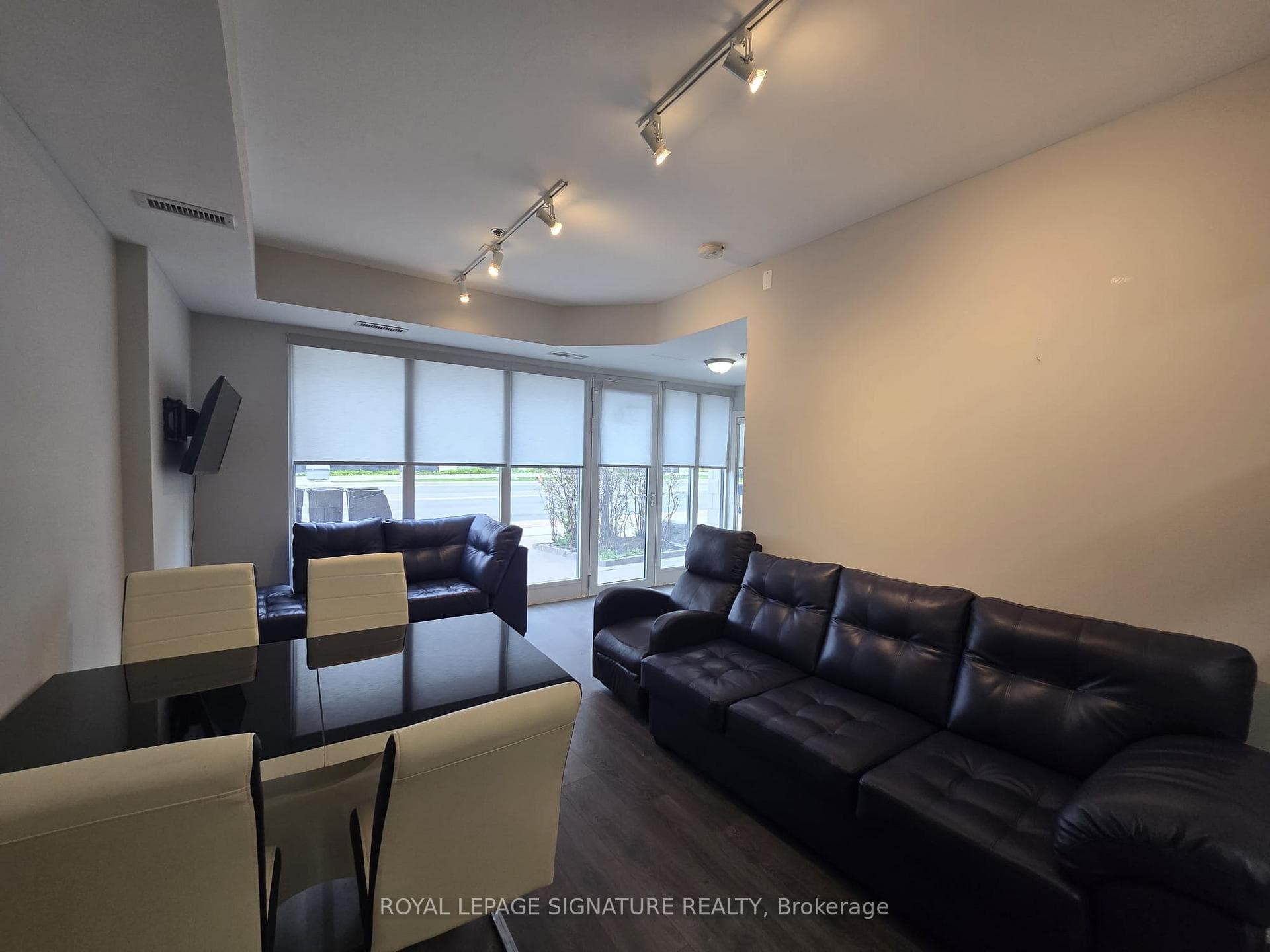 726 Sheppard Avenue Unit 3, North York (Bathurst Manor / Clanton Park), ON M3H 2S8 - Photo 1