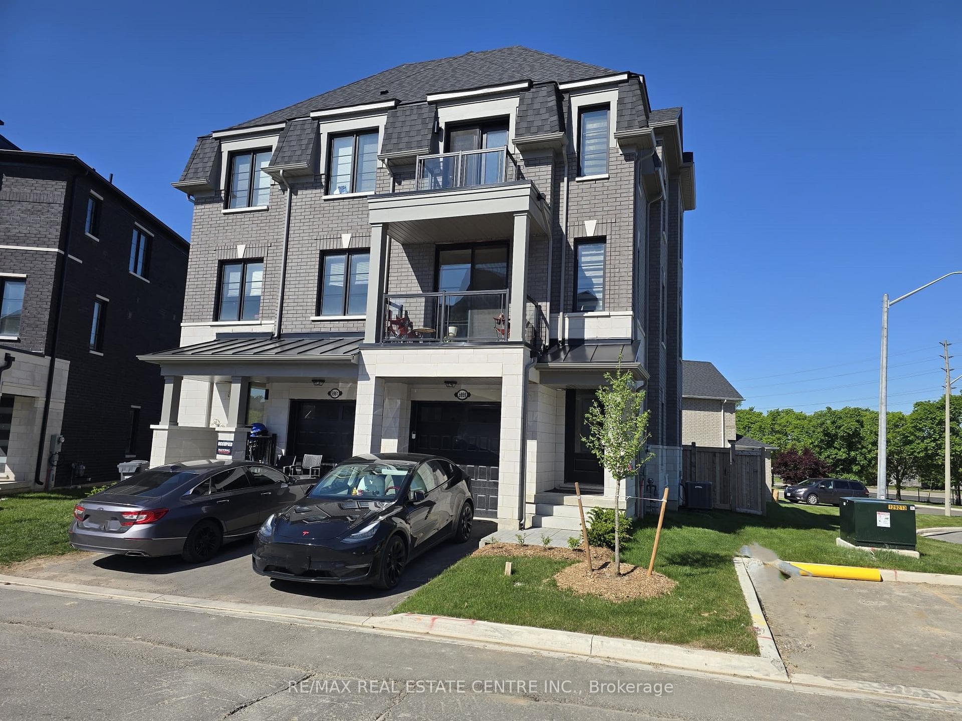5959 Saigon Street, Mississauga, ON L6H 7G1 - Photo 1