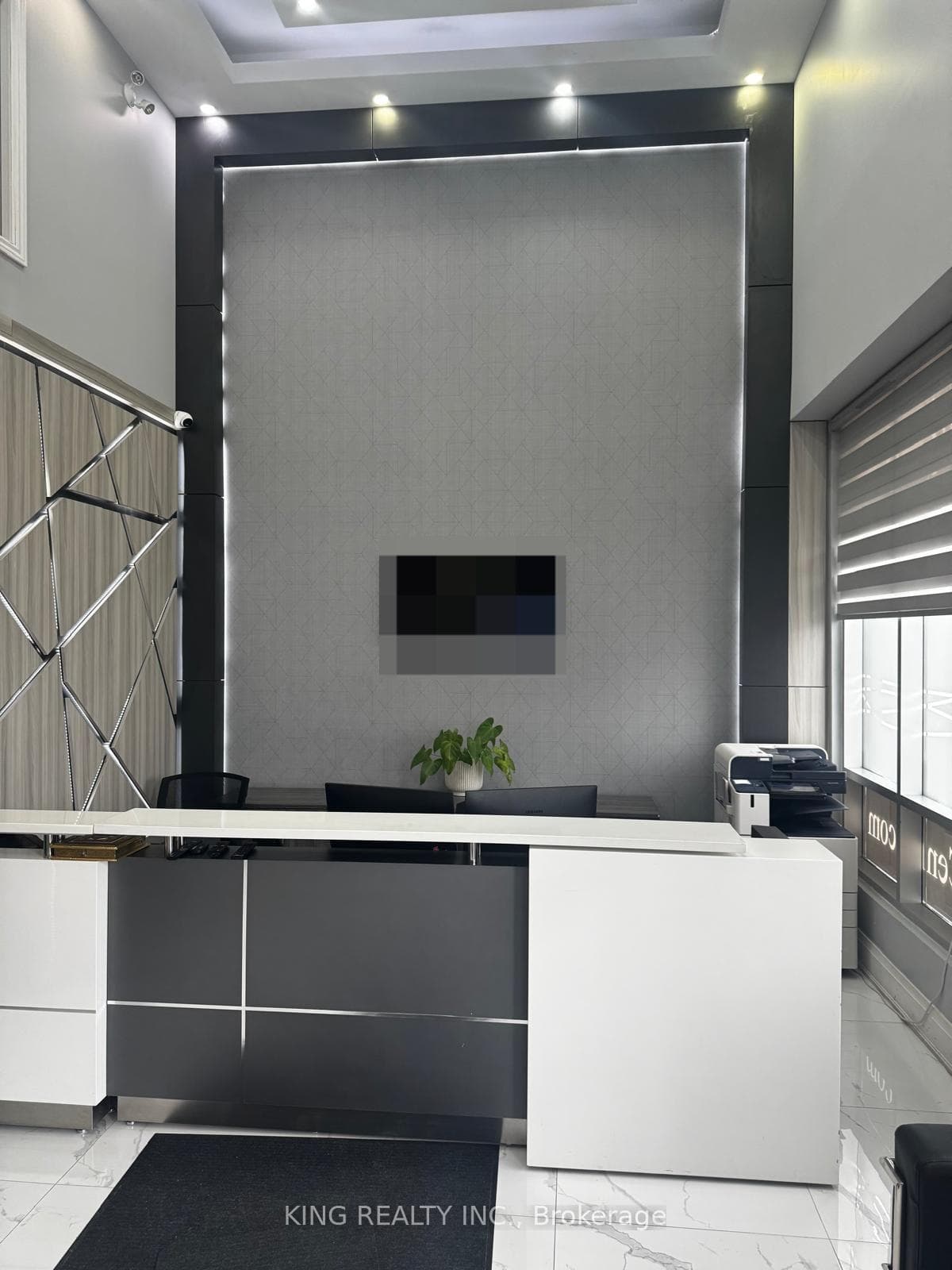 1200 Derry Road Unit 21, Mississauga, ON L5T 1B6 - Photo 1