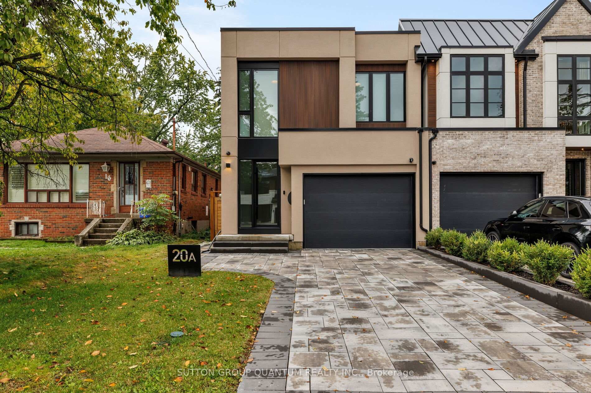 20A Broadview Avenue, Mississauga, ON L5H 2S9 - Photo 1