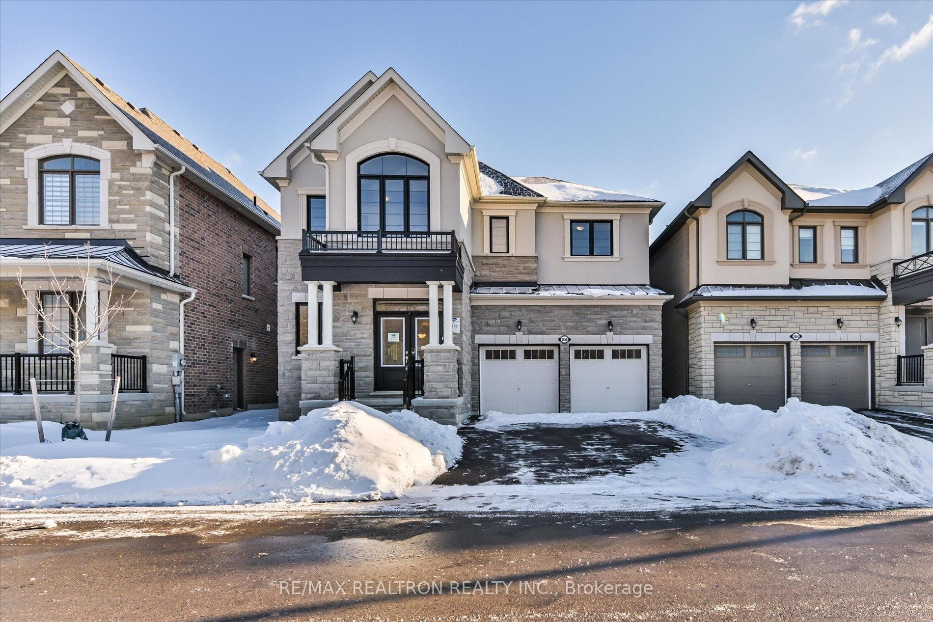 2858 Foxden Square, Pickering, ON L1X 0N9 - Photo 1