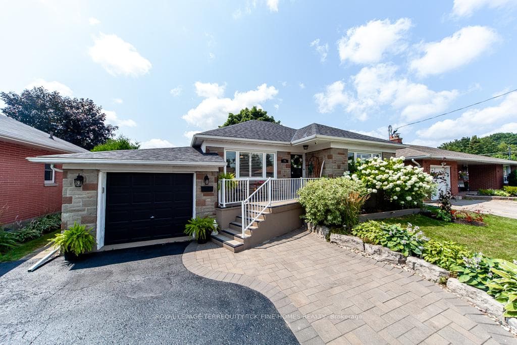 76 Harris Avenue, Oshawa, ON L1J 5K7 - Photo 1