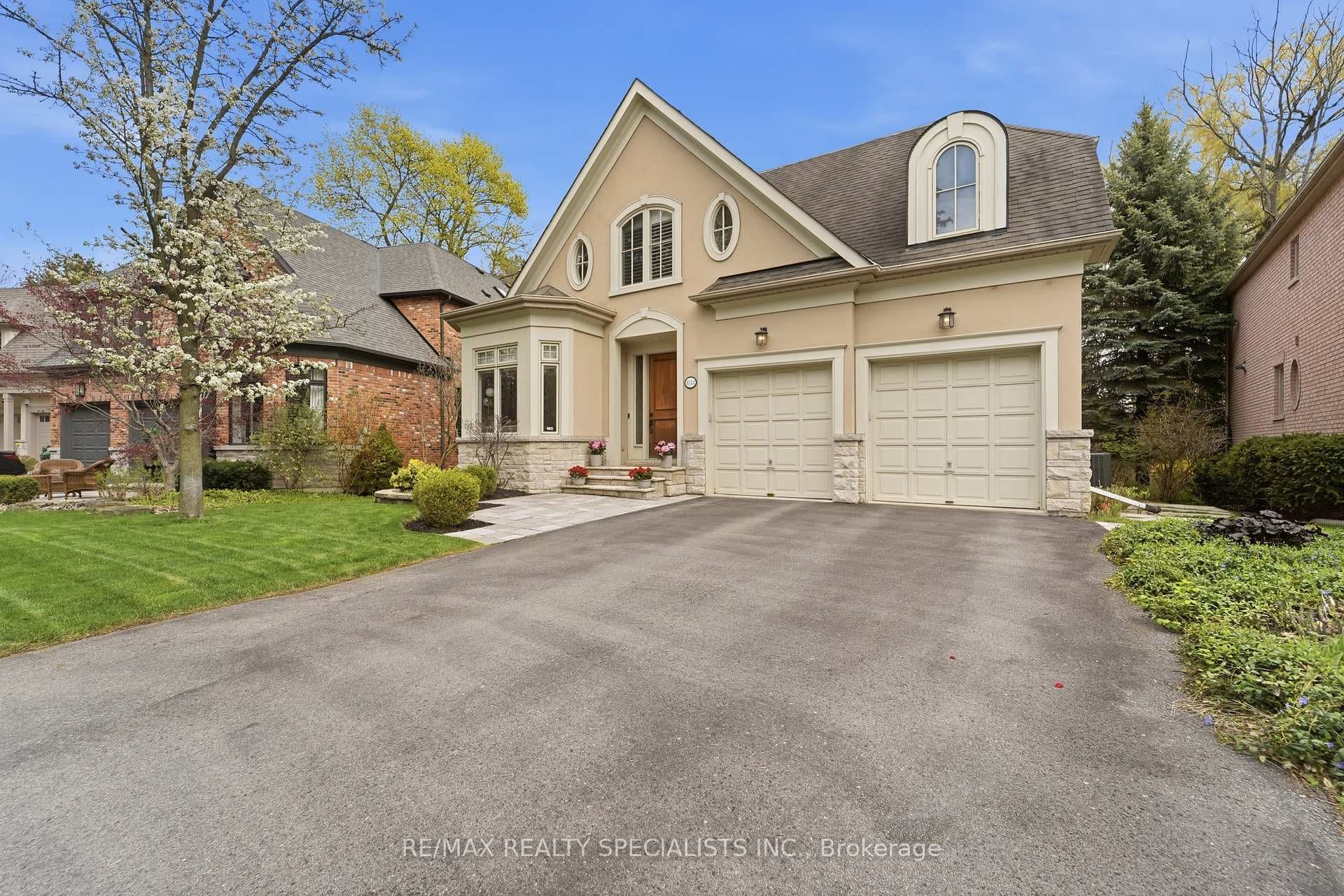 1722 The Pines