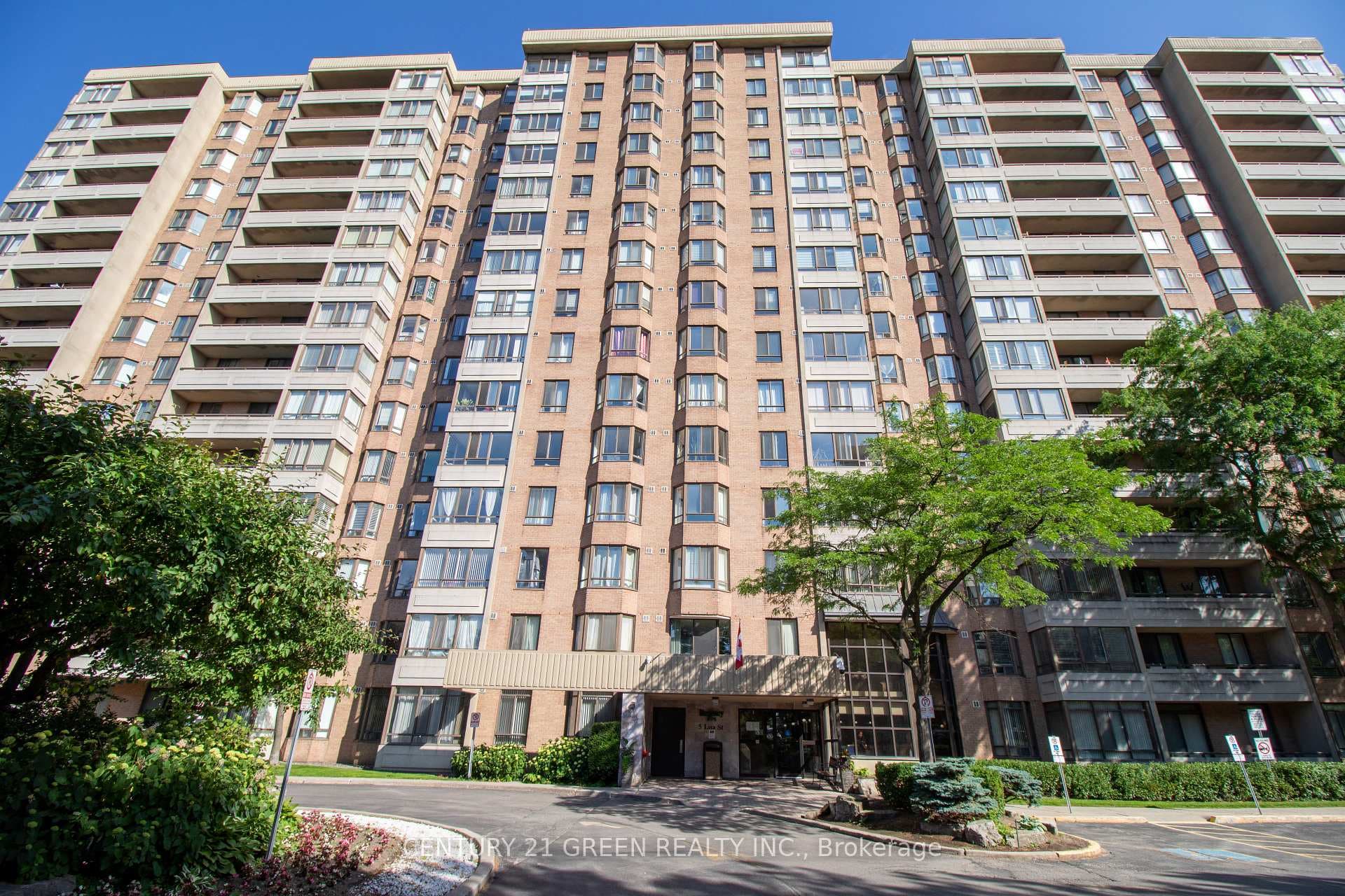 5 Lisa Street Unit 706, Brampton, ON L6T 4T4 - Photo 1
