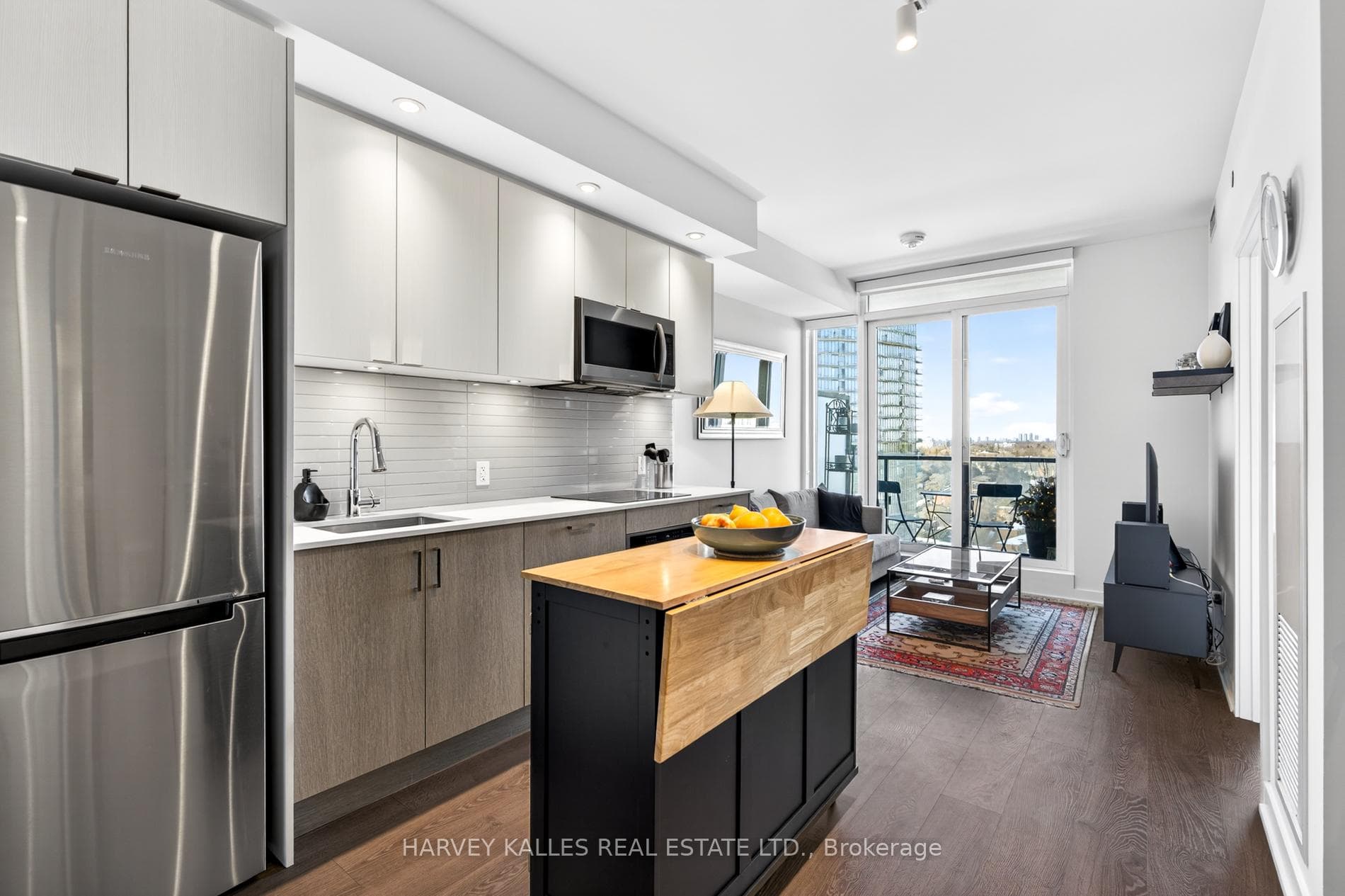 1926 Lake Shore Boulevard Unit 2201, High Park / Junction / Roncesvalles, ON M6S 1A1 - Photo 1