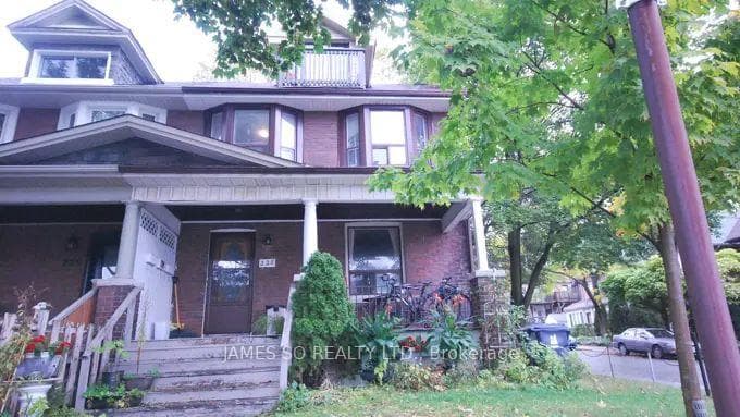 228 Riverdale Avenue Unit Main Fl, Toronto E01
