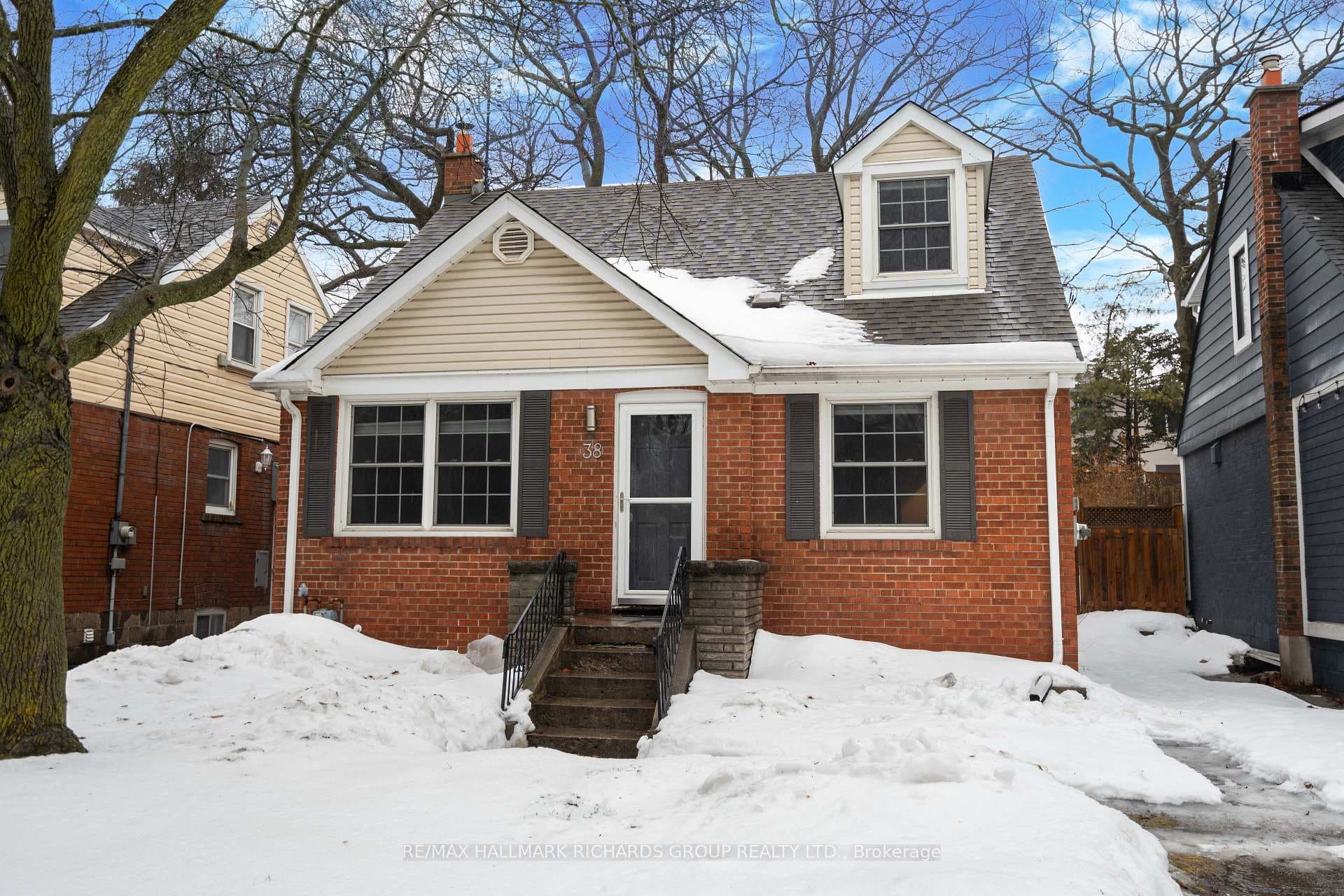 38 Anndale Road, Birch Cliff / Cliffside, ON M1N 1C5 - Photo 1