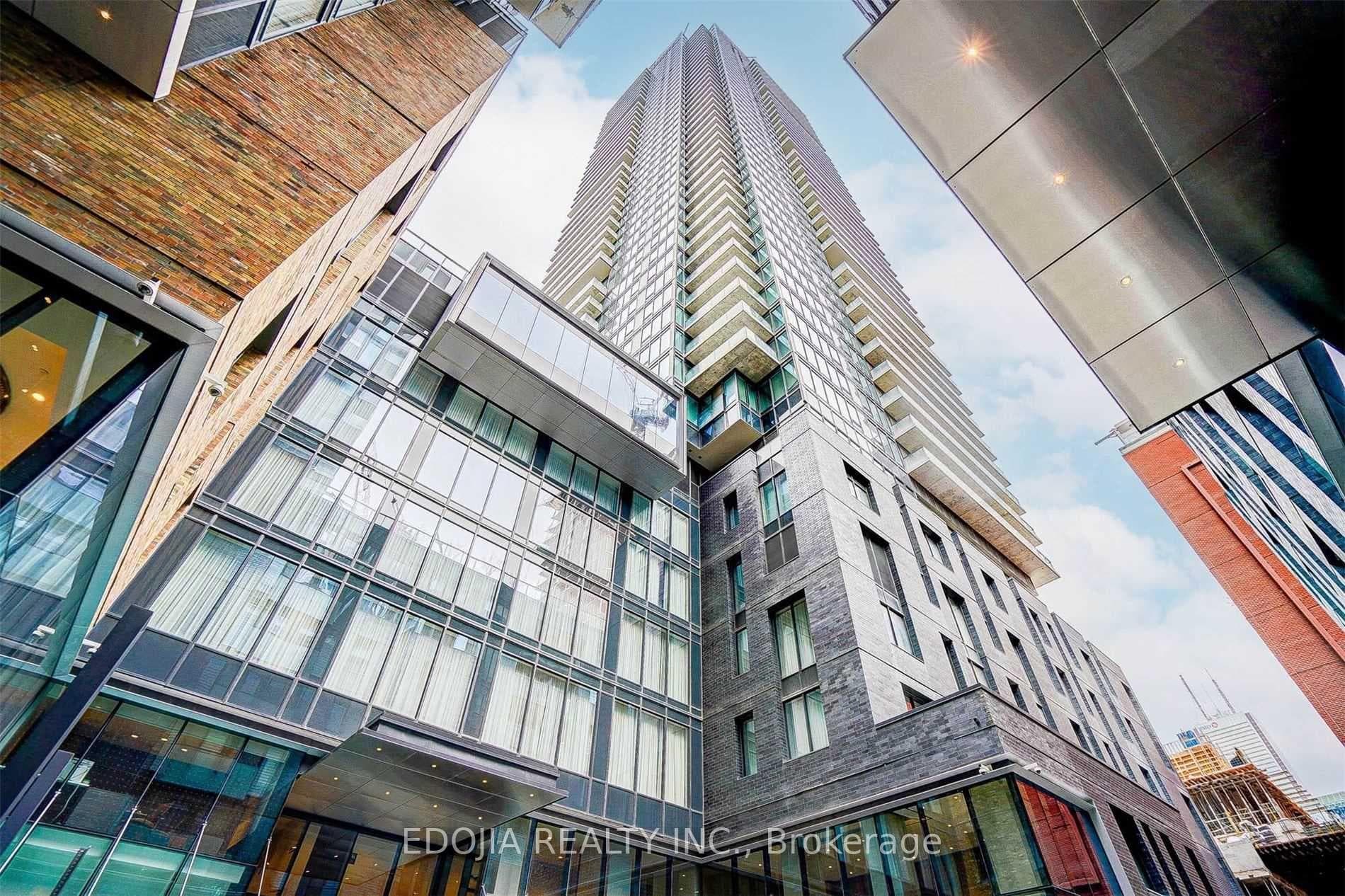 125 Blue Jays Way Unit 4706, Downtown Toronto / Waterfront, ON M5V 0N5 - Photo 1