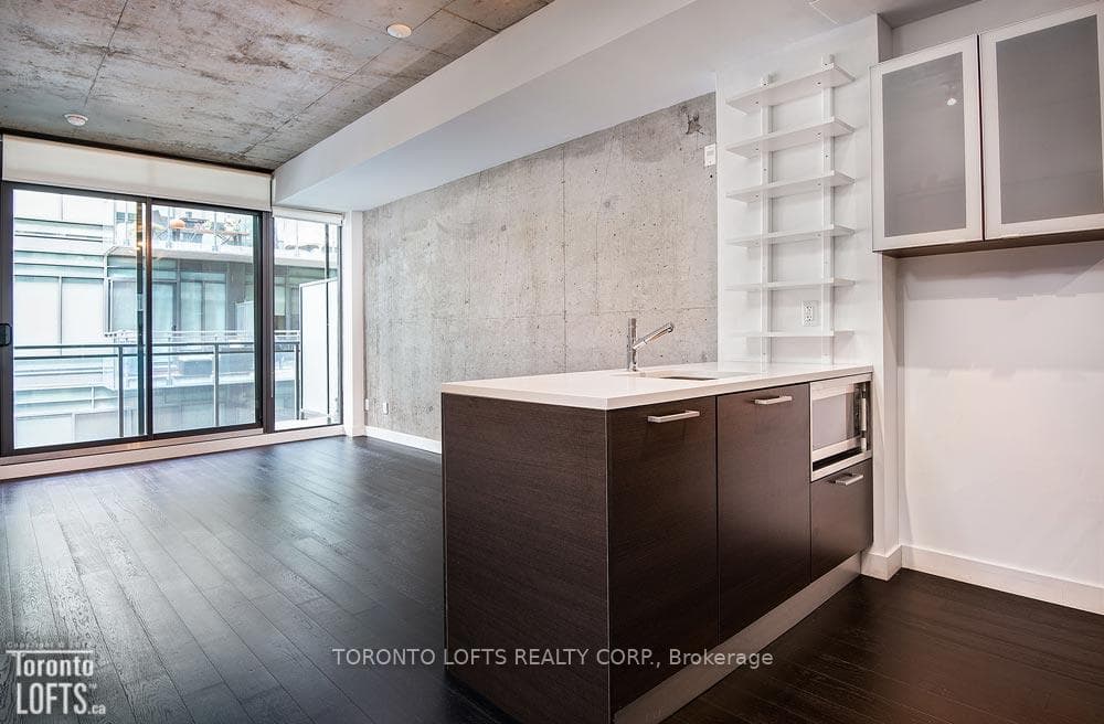 90 Broadview Avenue Unit 611, Riverdale / Leslieville, ON M4M 3H3 - Photo 1