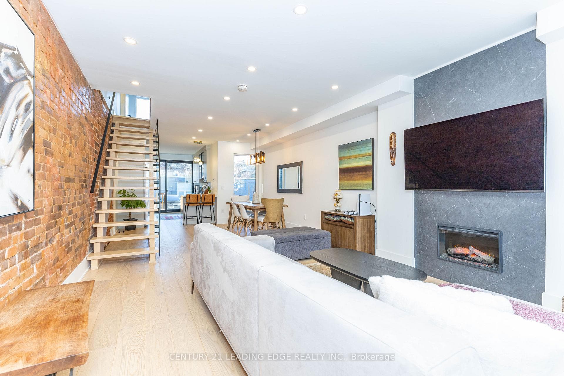 261 Howland Avenue, Annex / Yorkville / Summerhill, ON M5R 3B7 - Photo 1