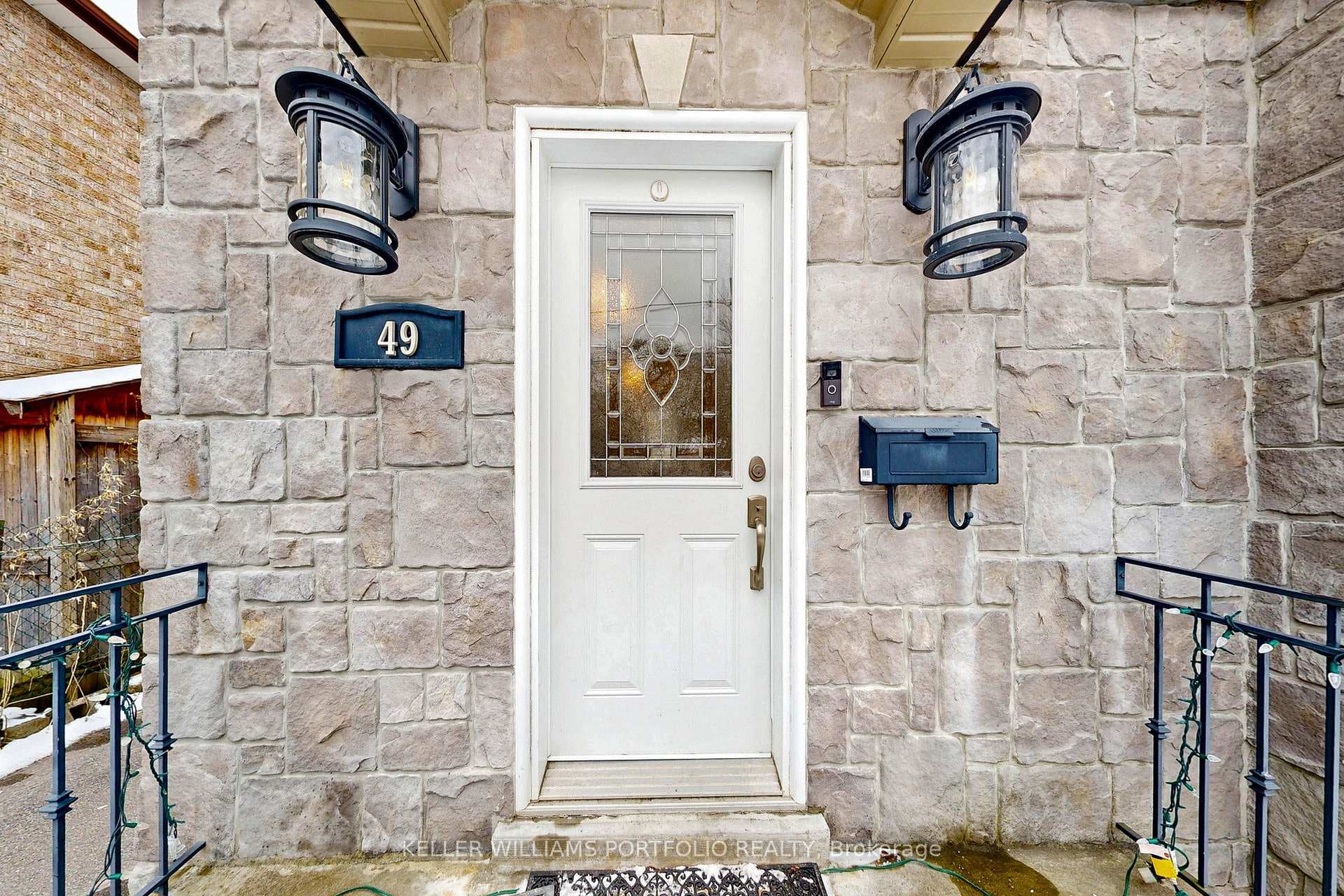 49 Dolphin Drive, Dorset Park / Kennedy Park, ON M1L 1N5 - Photo 1