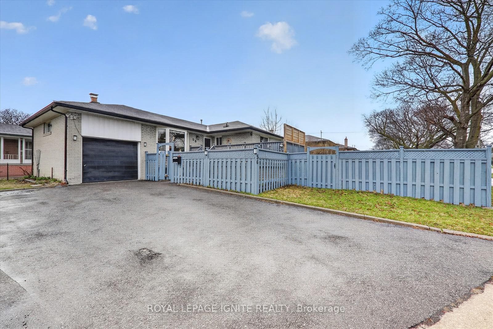 56 Frost Street, Etobicoke (West Mall / Rexdale), ON M9W 1Y8 - Photo 1