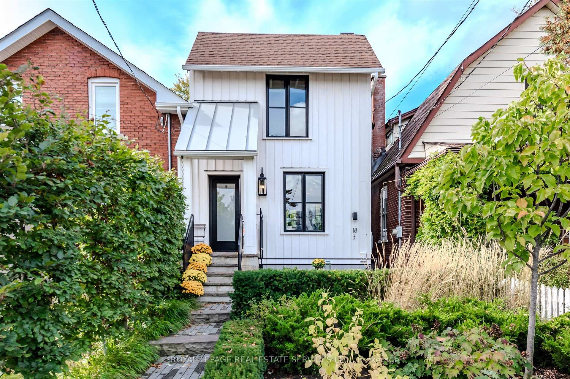 18 Milton Street Unit Lower, Liberty Village / Parkdale / South Parkdale, ON M8Y 2X5 - Photo 1