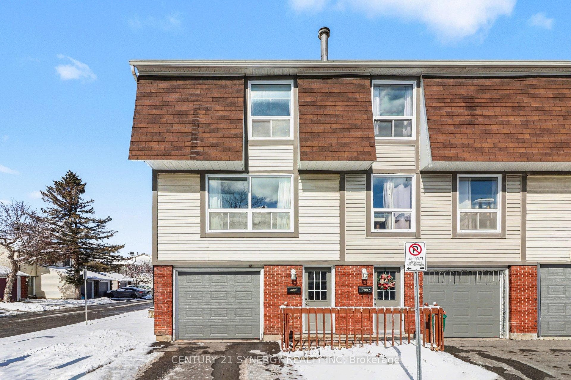 2004 Greenway Park Lane, Blackburn Hamlet, ON K1B 5A8 - Photo 1