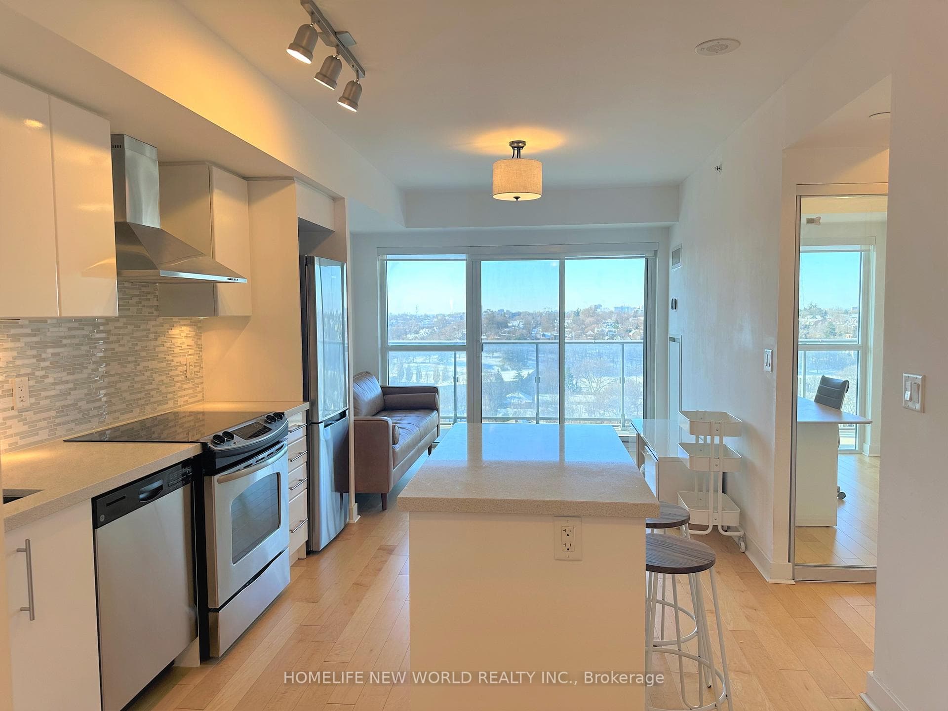 58 Orchard View Boulevard Unit 1211, Forest Hill / Deer Park, ON M4R 0A2 - Photo 1