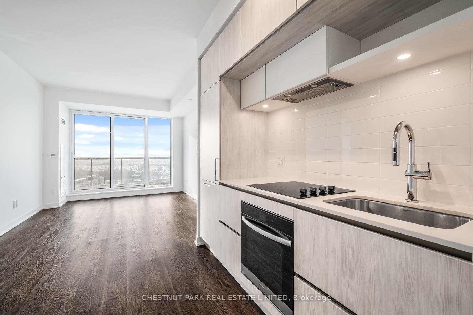 2 David Eyer Road Unit 1221, Richmond Hill, ON L4S 0N5 - Photo 1