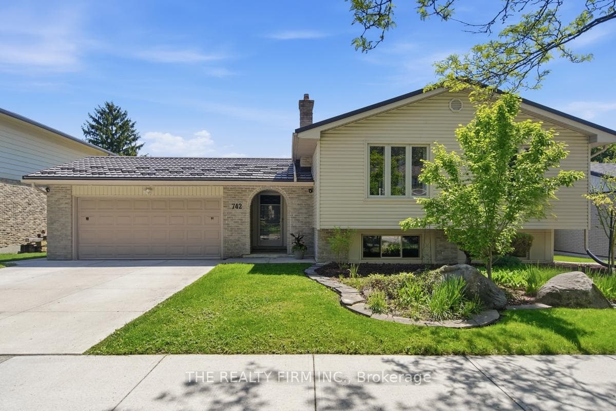 742 Cranbrook Road, London South, ON N6K 1W9 - Photo 1