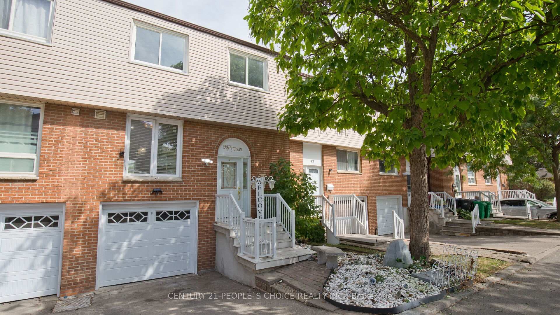3525 Brandon Gate Unit 54, Mississauga, ON L4T 3M3 - Photo 1