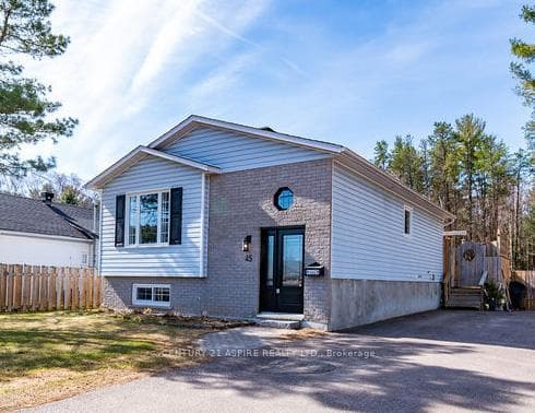 45 Brumm Road, Petawawa