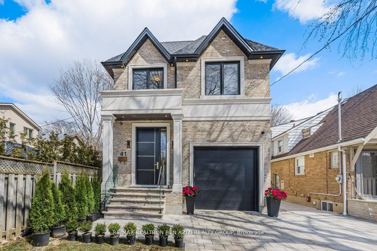 41 Glenbrae Avenue, Flemingdon Park / Don Mills, ON M4G 3R4 - Photo 1