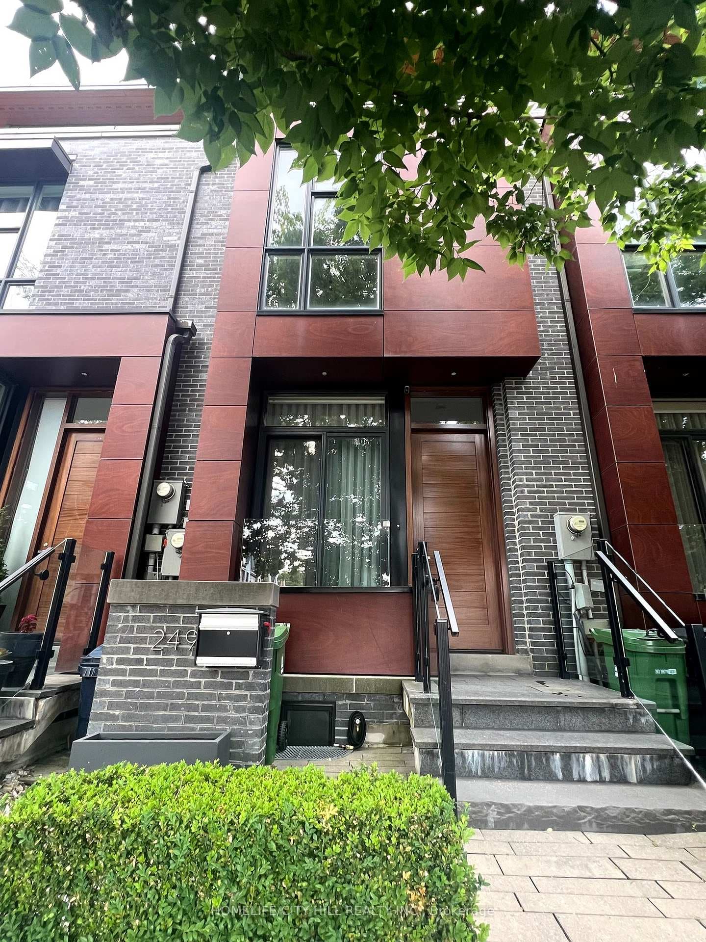 249 Claremont Street, Downtown Toronto / Waterfront, ON M6J 2N1 - Photo 1