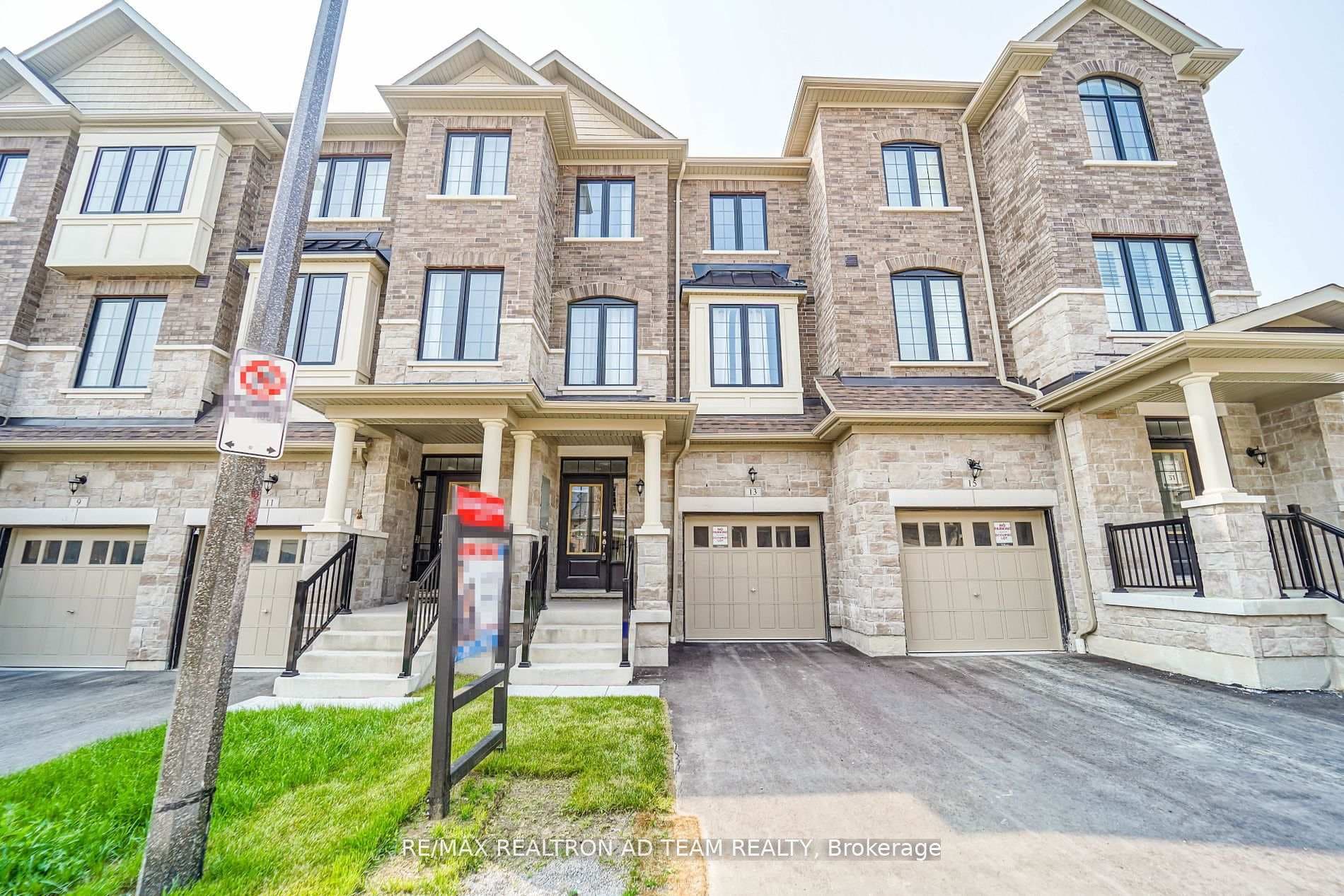 7 Hallmark Way, Whitby