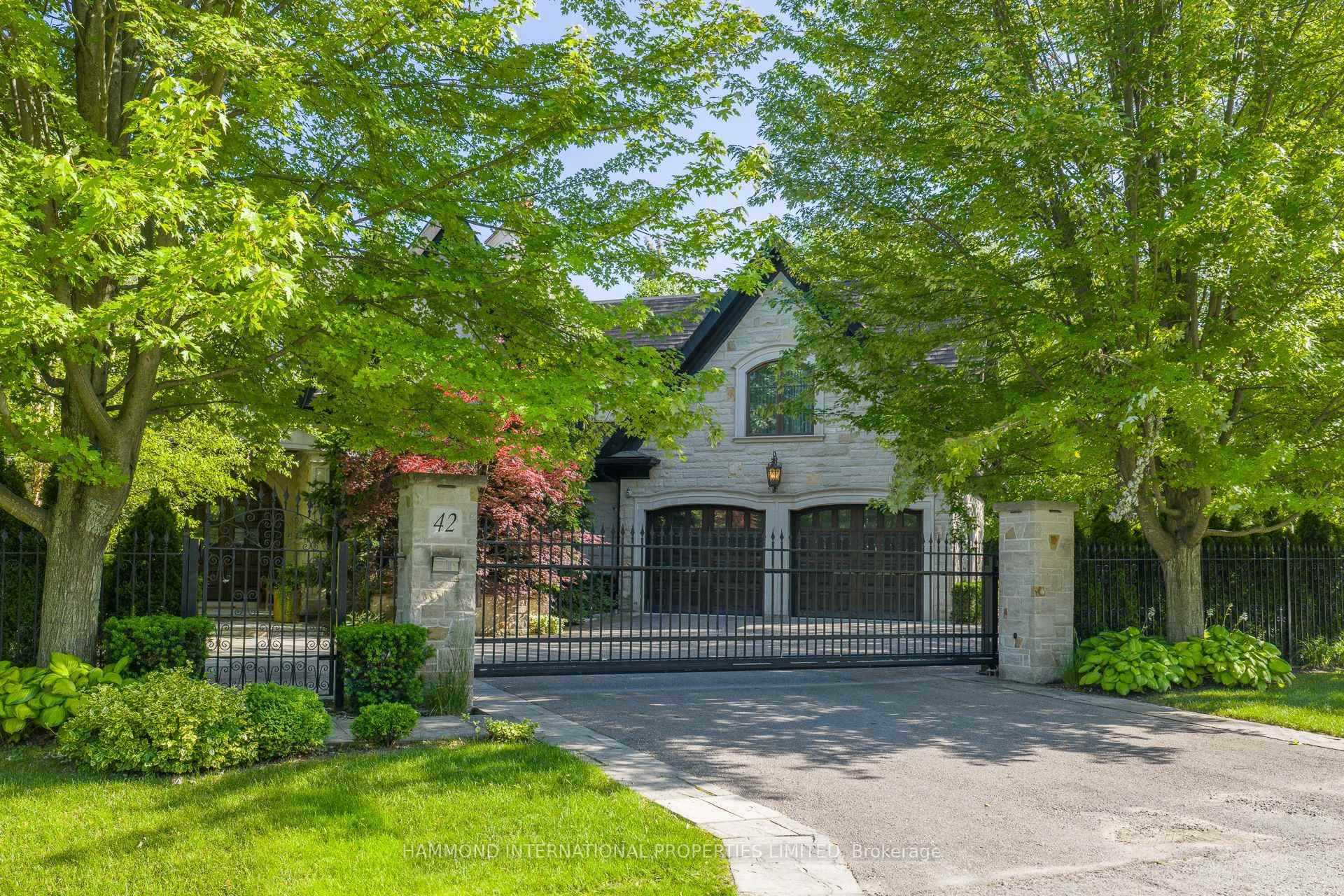 42 Lorraine Gardens, Etobicoke (Islington / Rexdale), ON M9B 4Z6 - Photo 1