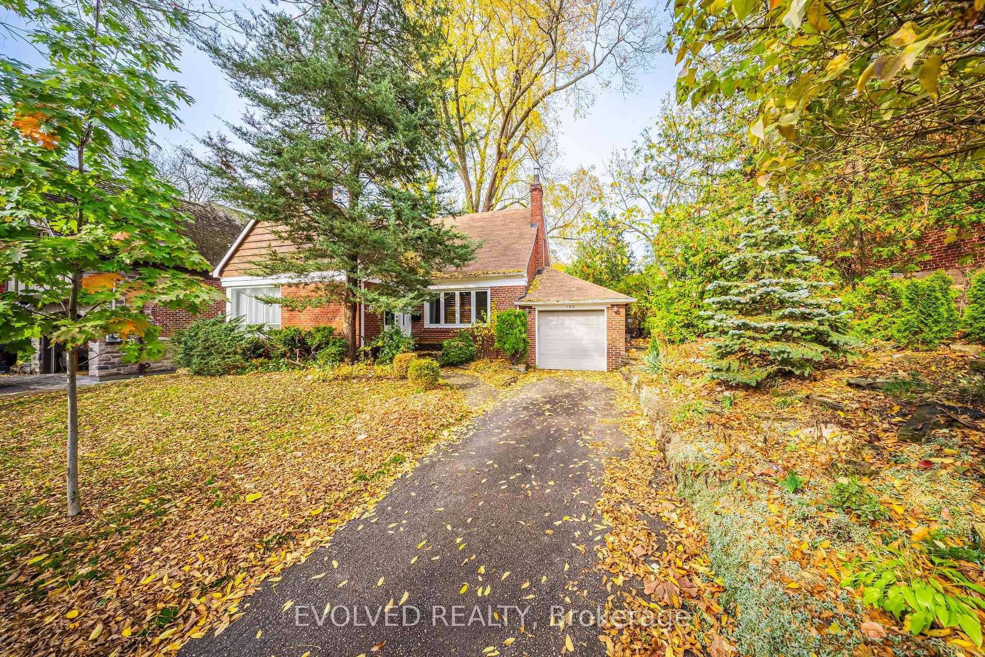 186 Humbervale Boulevard, Corso Italia / Dufferin Grove, ON M8Y 3P8 - Photo 1