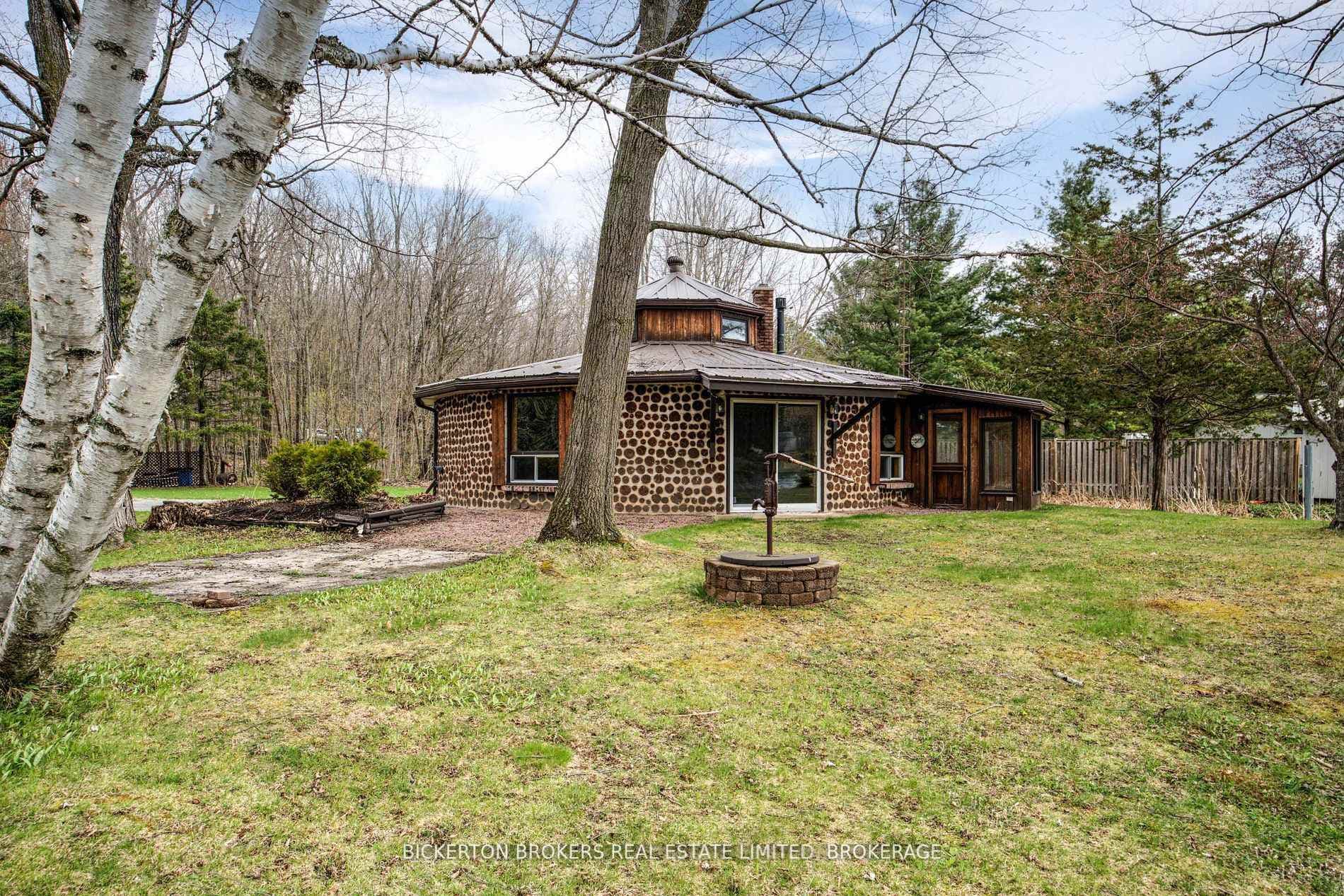 851 Rideauwood Lane, Leeds and the Thousand Islands