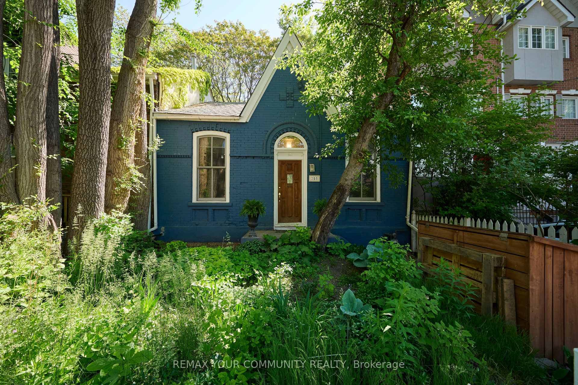 251 Berkeley Street, Regent Park / Cabbagetown / St. James Town, ON M5A 2X3 - Photo 1