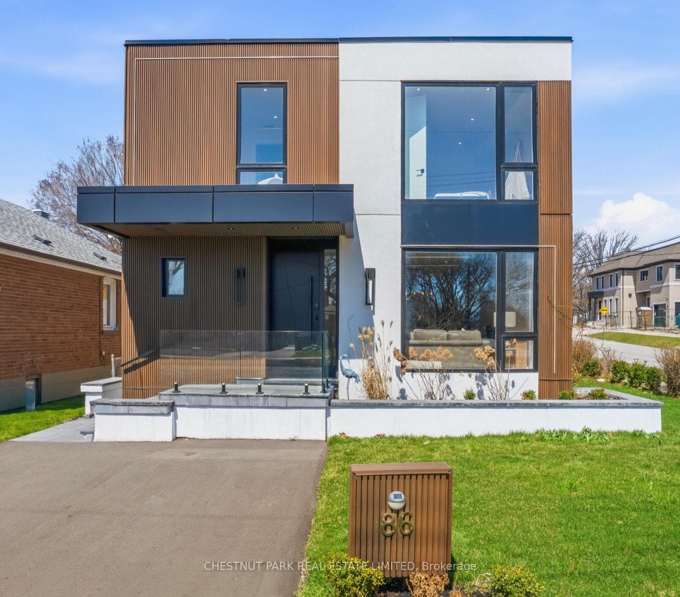 86 Edgecroft Road, Corso Italia / Dufferin Grove, ON M8Z 2C3 - Photo 1