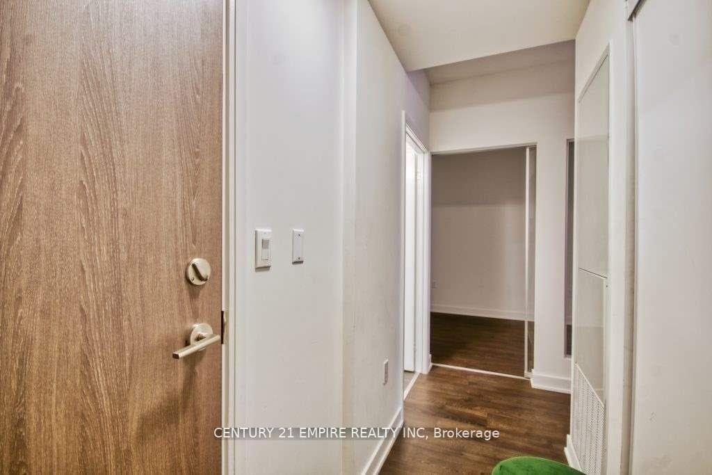 27 Bathurst Street Unit 909, Downtown Toronto / Waterfront, ON M5V 2P1 - Photo 1