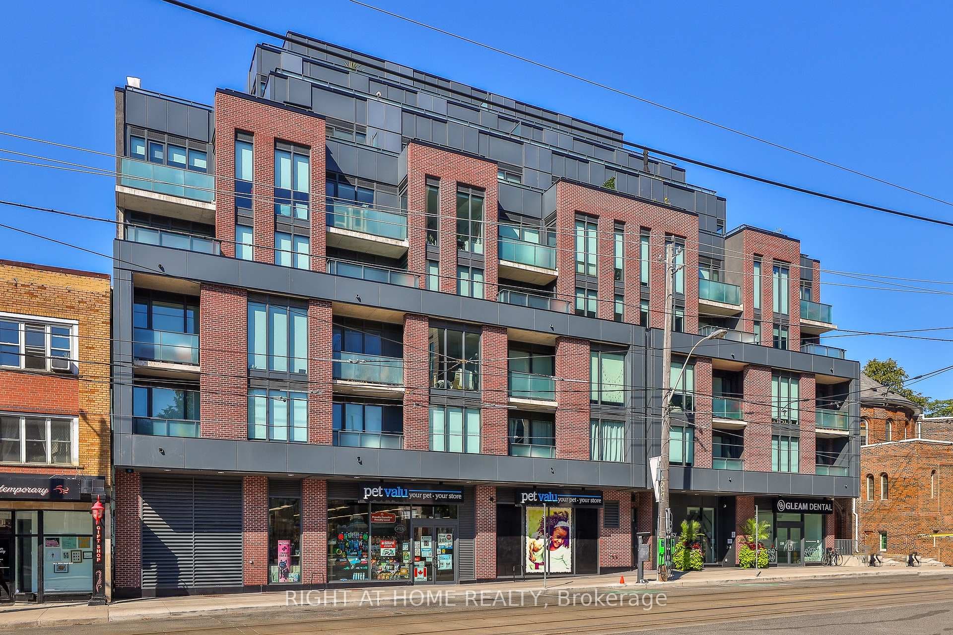 430 Roncesvalles Avenue Unit 410, High Park / Junction / Roncesvalles, ON M6R 0A6 - Photo 1