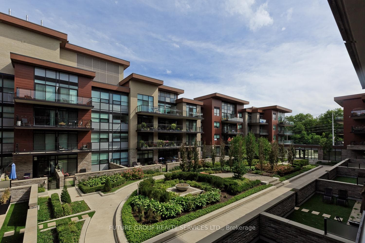 1575 Lakeshore Road Unit 262, Mississauga, ON L5J 0B1 - Photo 1