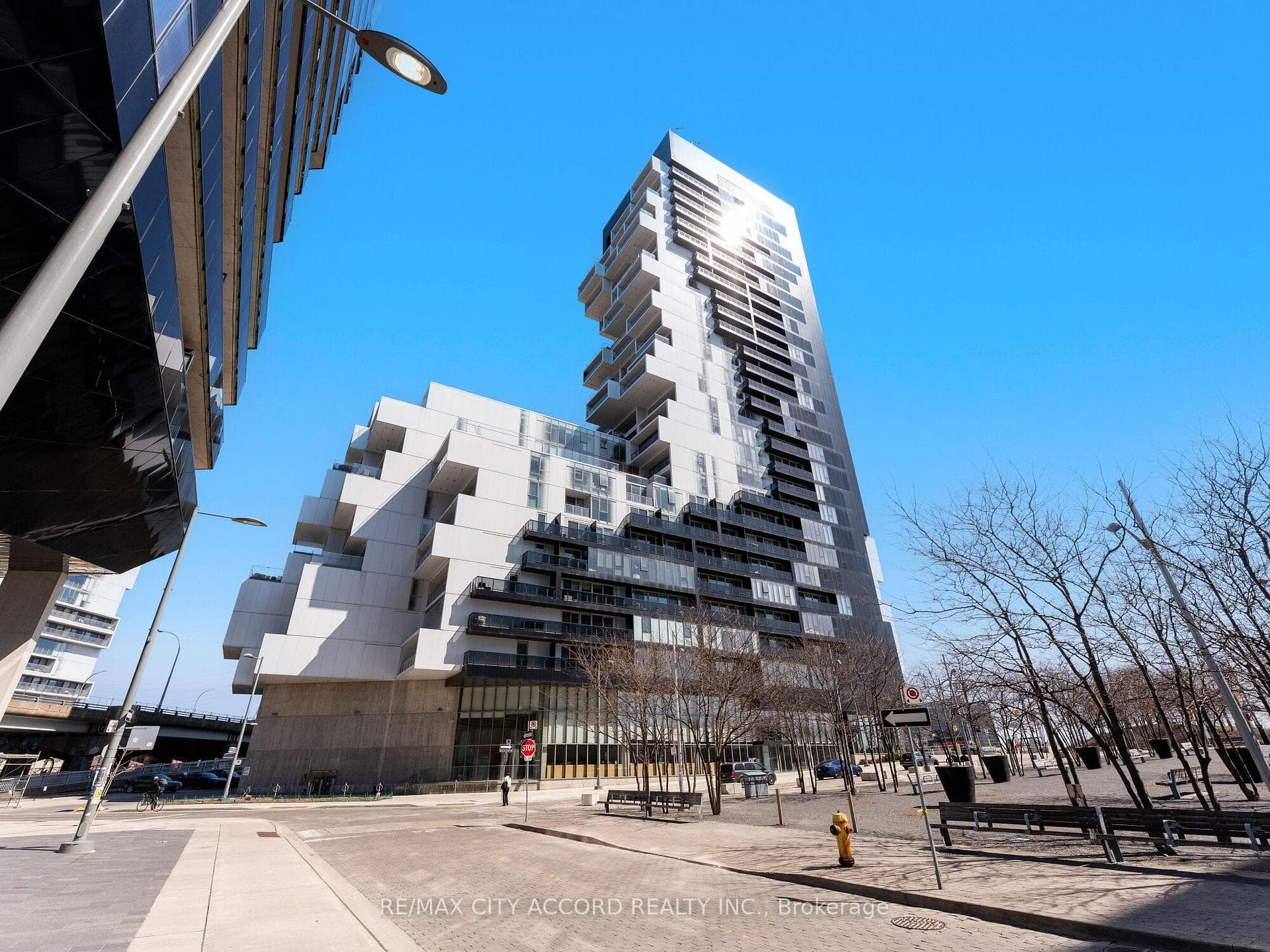 170 Bayview Avenue Unit 305, Toronto C08