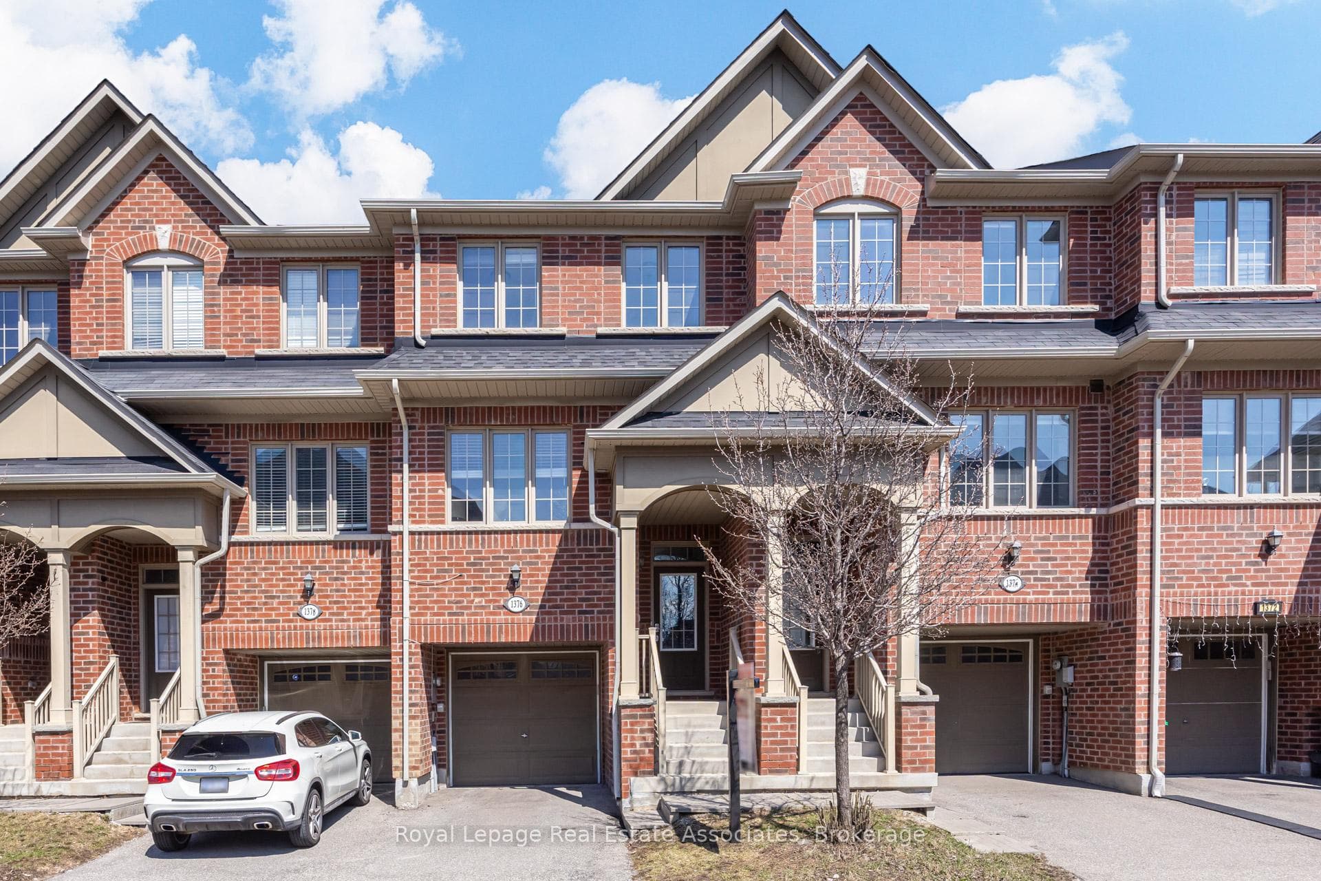 1376 Granrock Crescent, Mississauga, ON L5V 0E1 - Photo 1