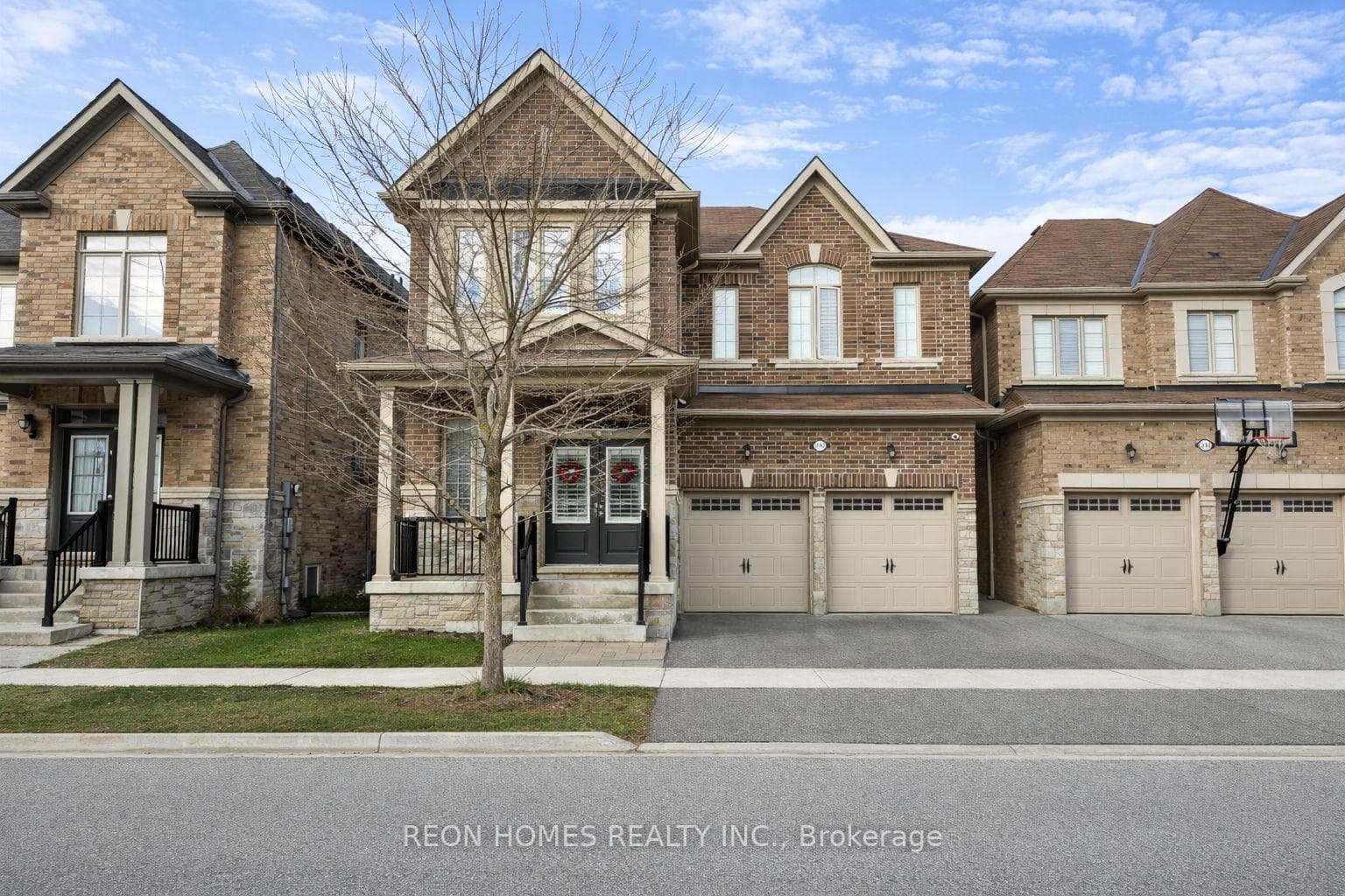 2142 Saffron Drive, Pickering