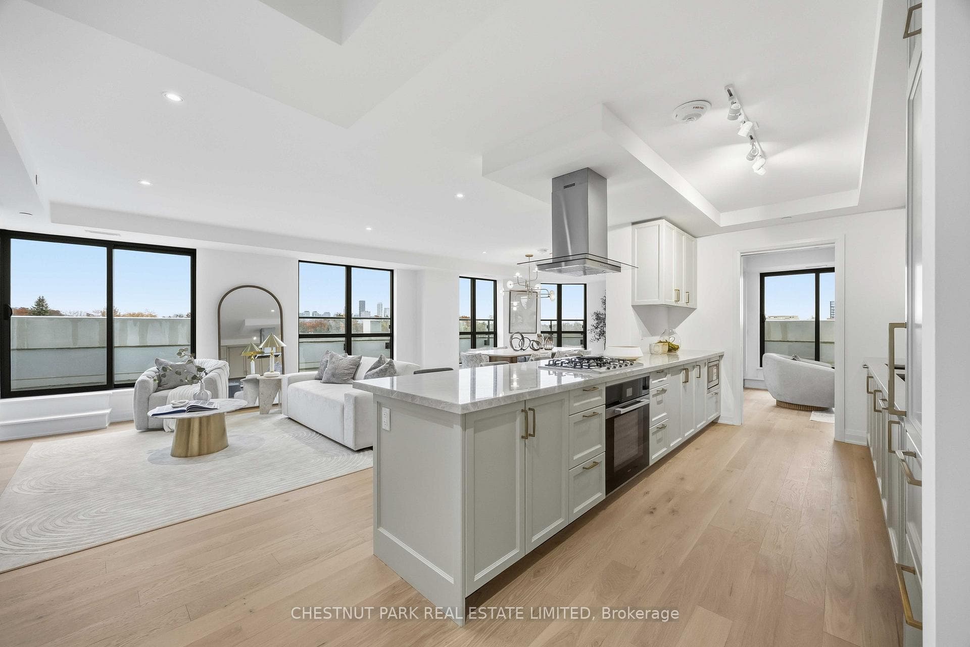 505 Glencairn Avenue Unit 409, Lawrence Park / Bedford Park, ON M6B 0B2 - Photo 1