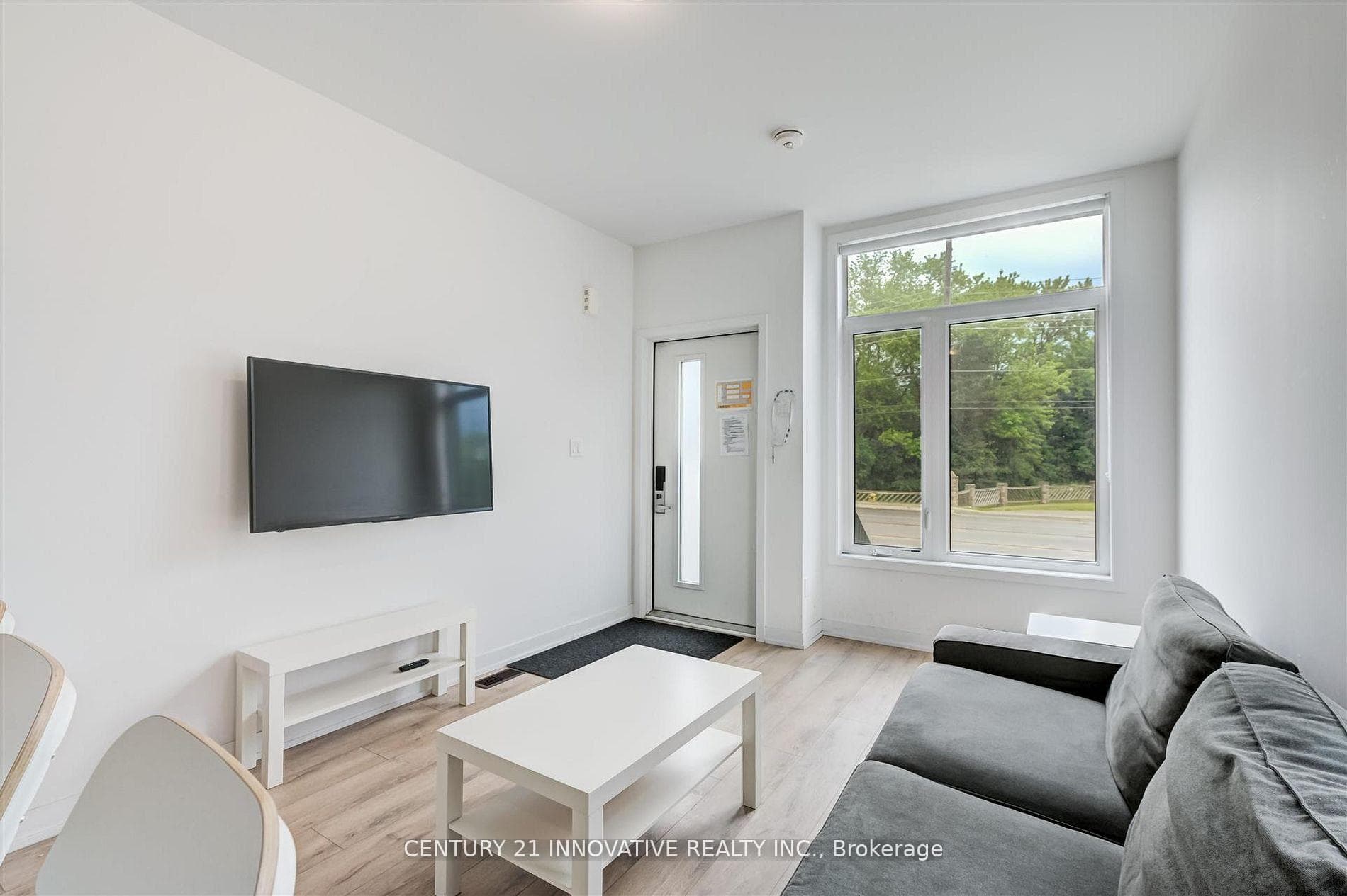 1720 Simcoe Street Unit 16, Oshawa, ON L1G 4X9 - Photo 1