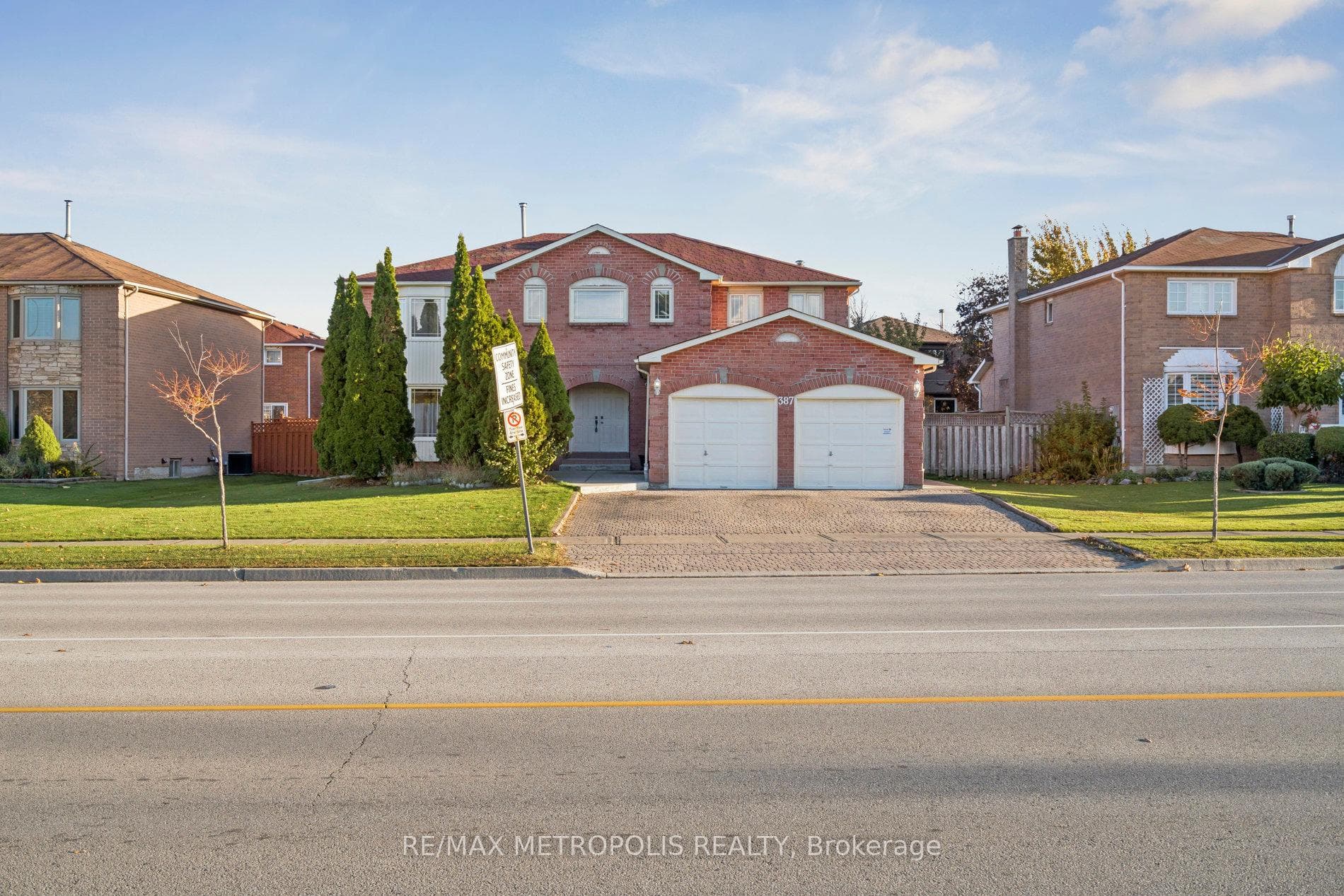 387 Ray Lawson Boulevard, Brampton