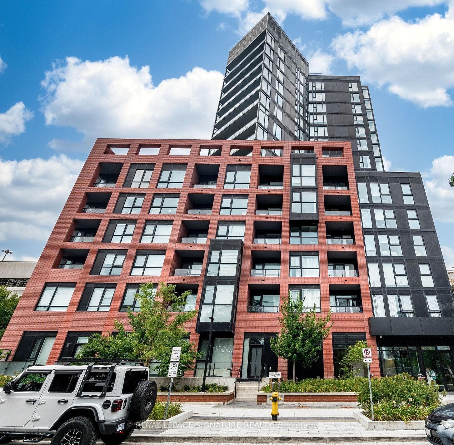 8 Tippett Road Unit 525, North York (Bathurst Manor / Clanton Park), ON M3H 0E7 - Photo 1