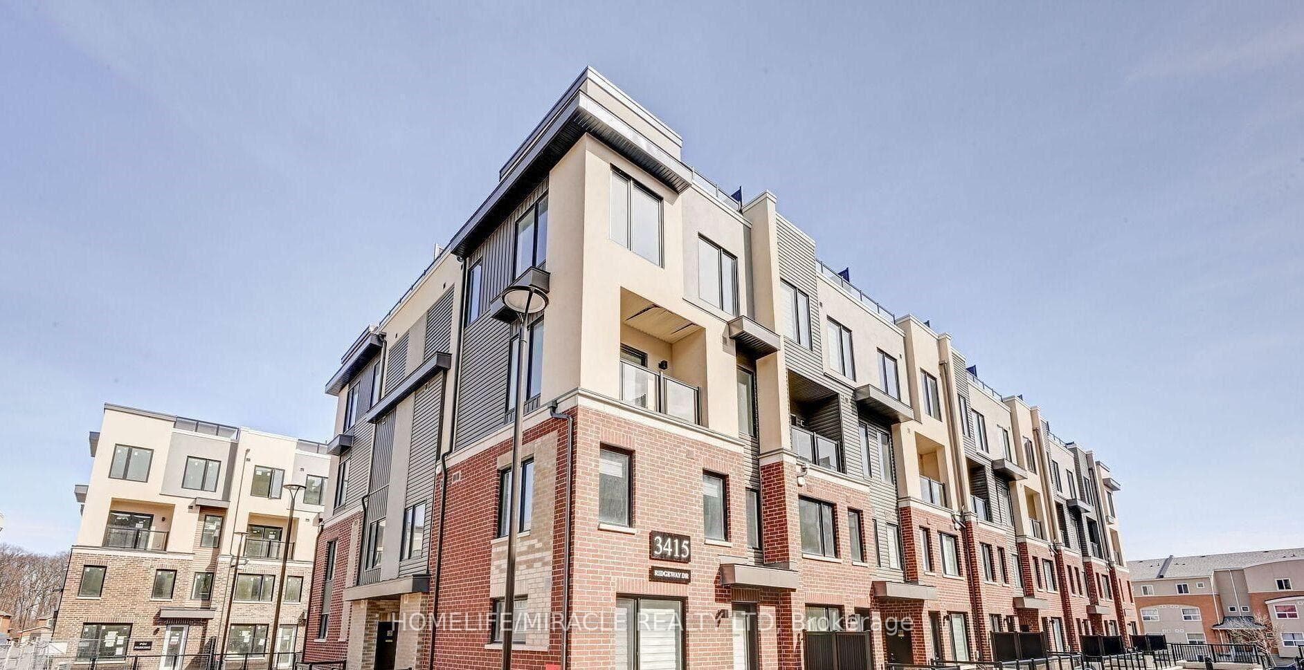 3415 Ridgeway Drive Unit 02, Mississauga, ON L5L 0B9 - Photo 1