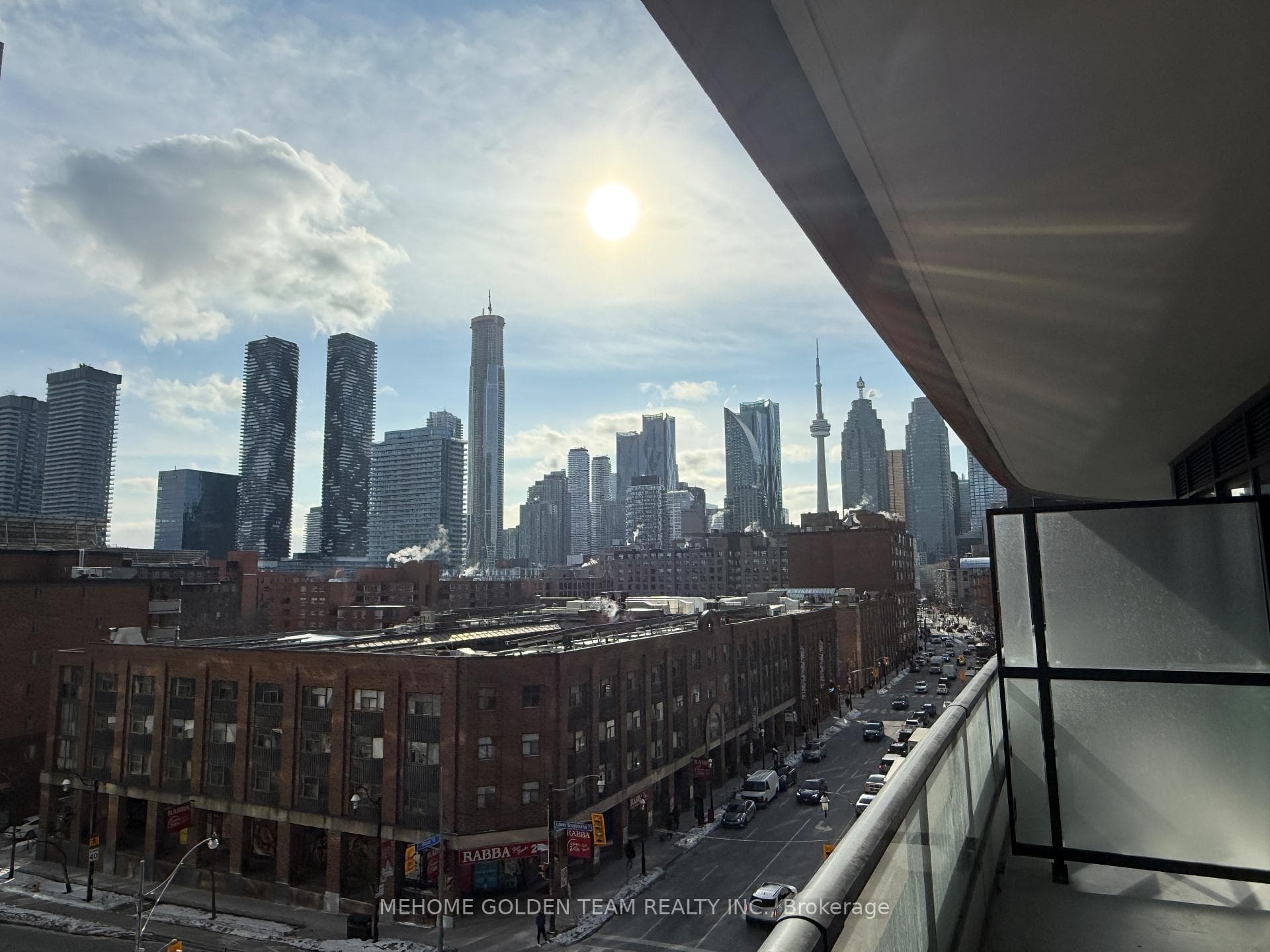 180 Front Street Unit 612, Regent Park / Cabbagetown / St. James Town, ON M5A 0K9 - Photo 1