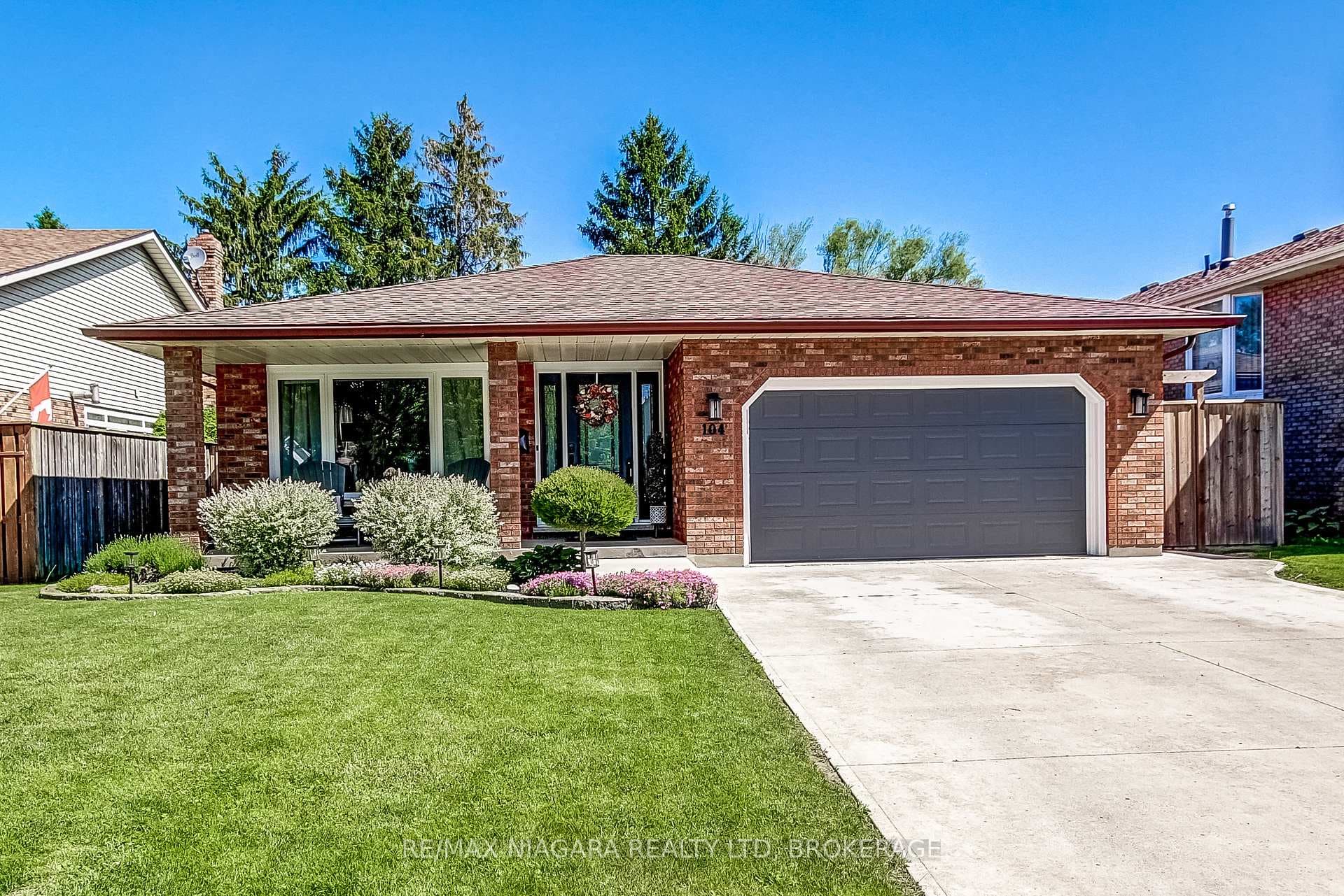104 Whiteoak Crescent, Welland, ON L3C 6E6 - Photo 1