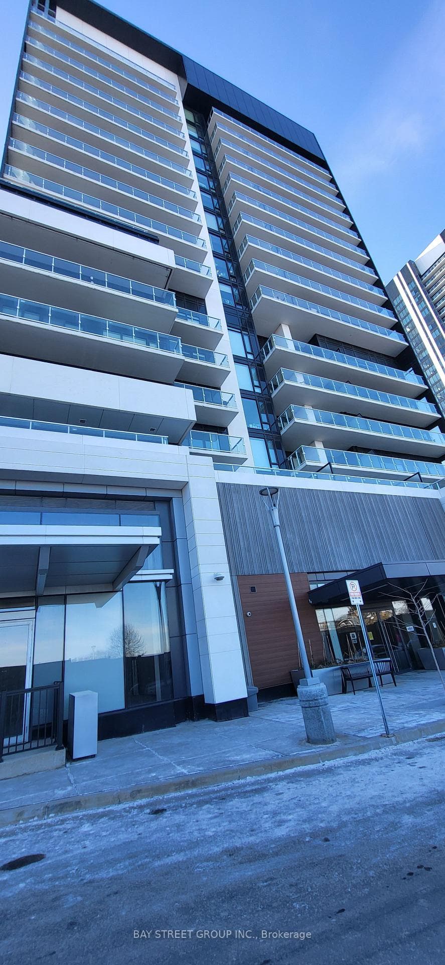 20 O'neill Road Unit 424, Don Mills / Parkwoods / Victoria Village, ON M3C 0R2 - Photo 1