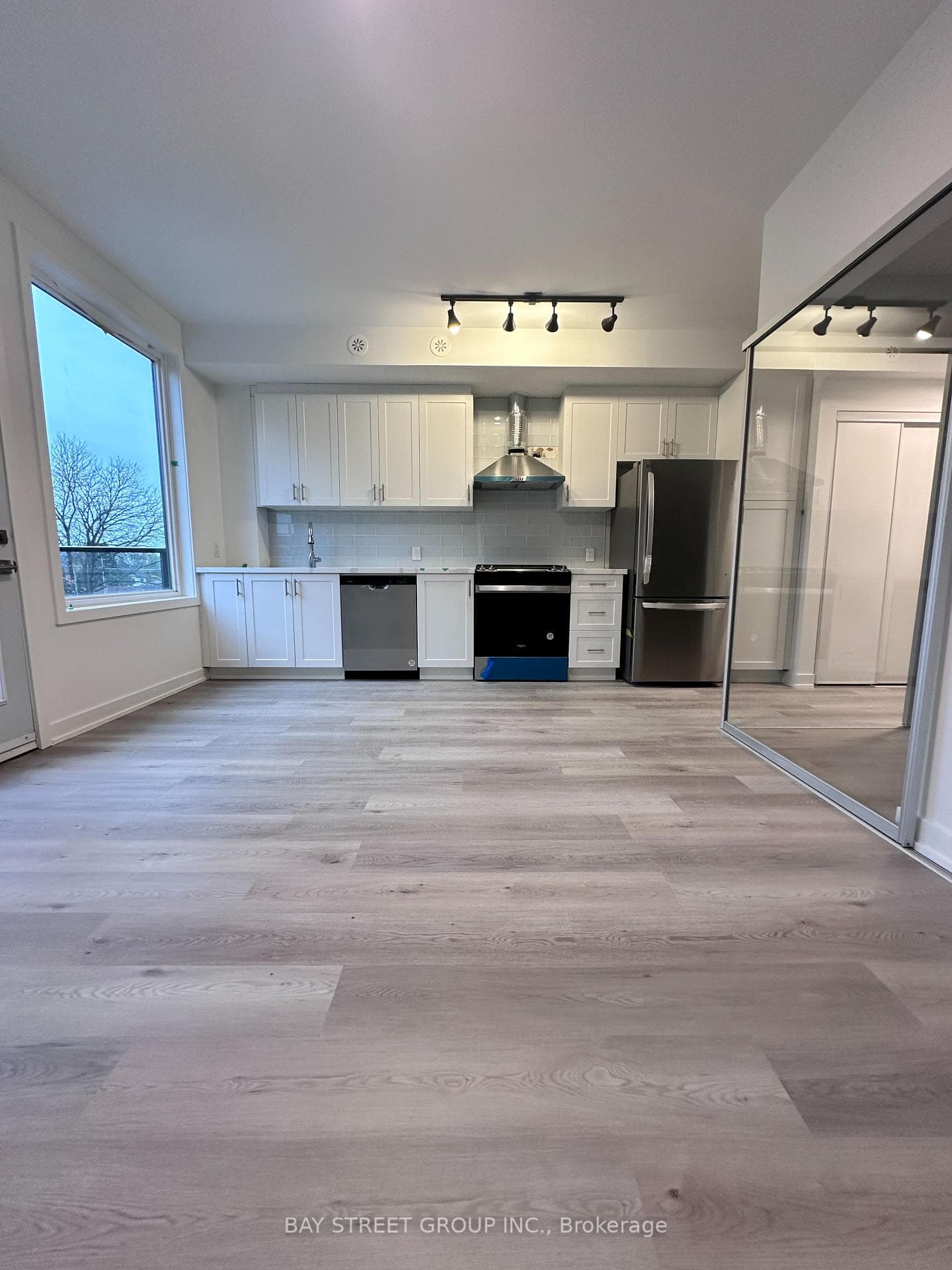 1475 O'Connor Drive Unit 4, Danforth / East York, ON M4B 2V5 - Photo 1