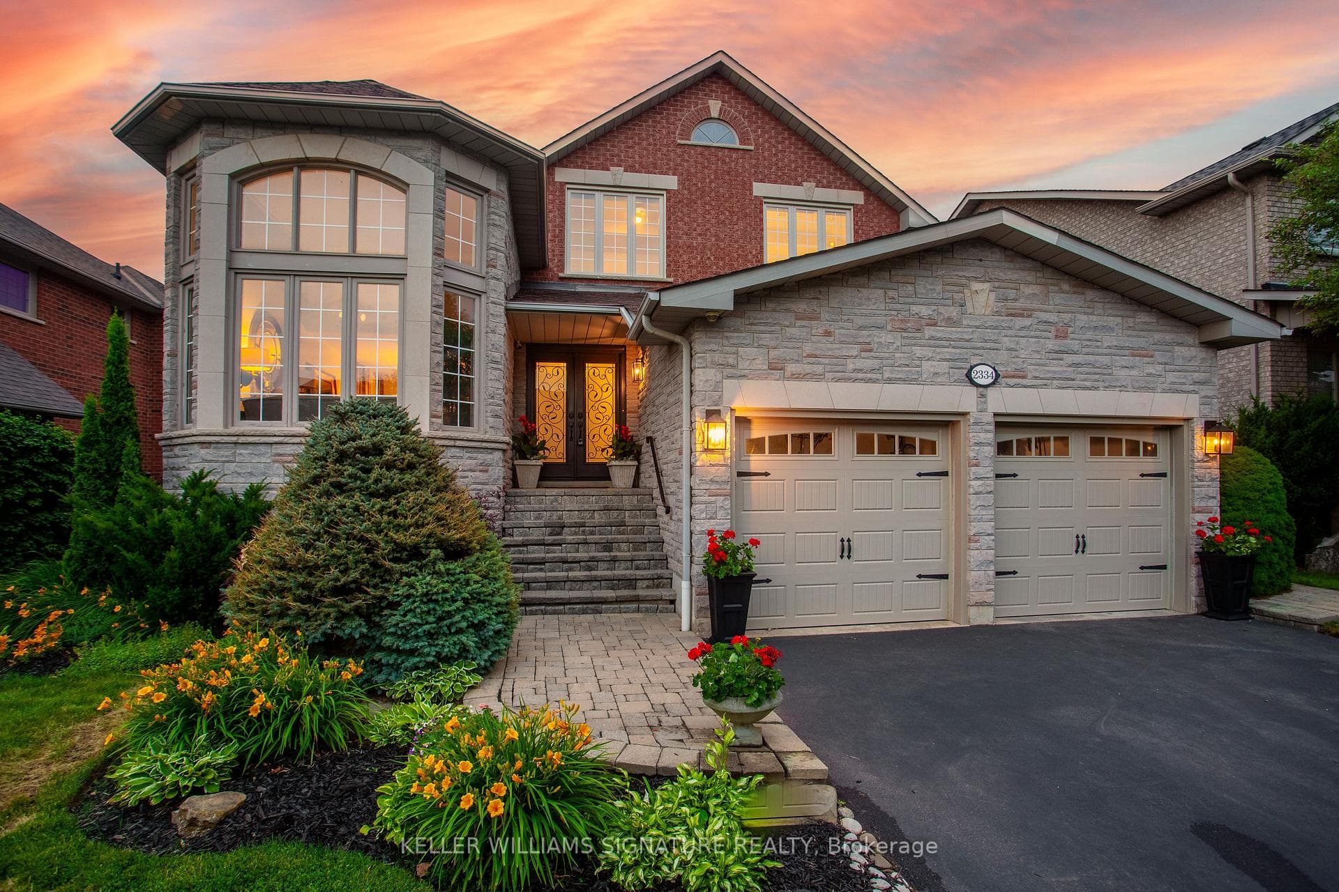 2334 Carpenters Circle, Oakville
