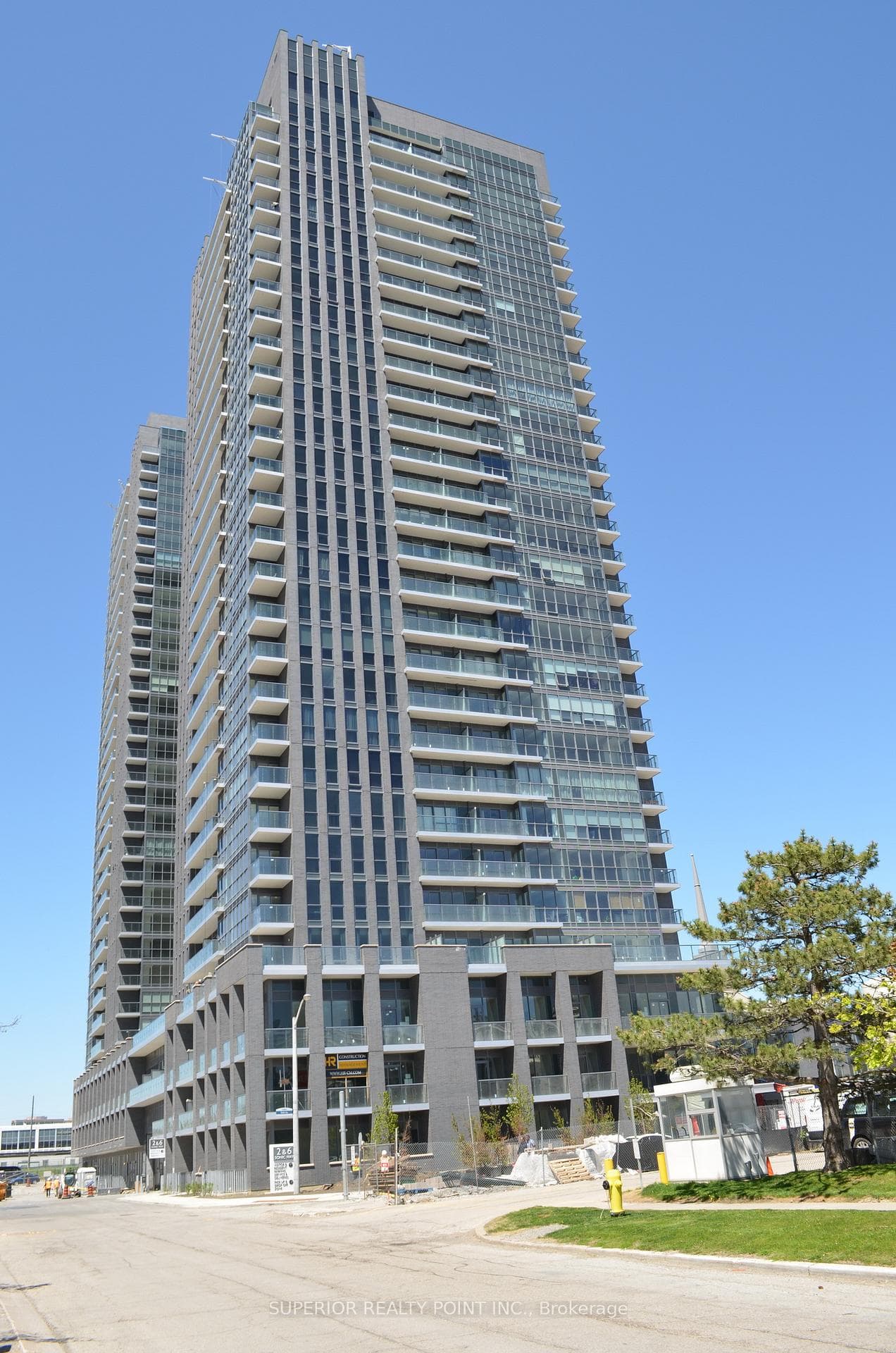 6 Sonic Way Unit N2709, Flemingdon Park / Don Mills, ON M3C 0P1 - Photo 1