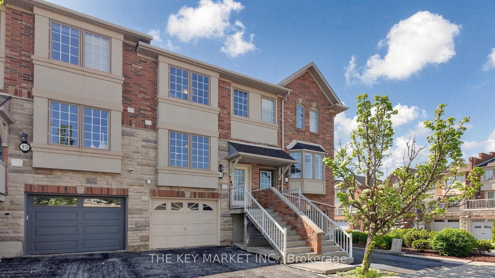 435 ENGLISH ROSE Lane Unit 14, Oakville