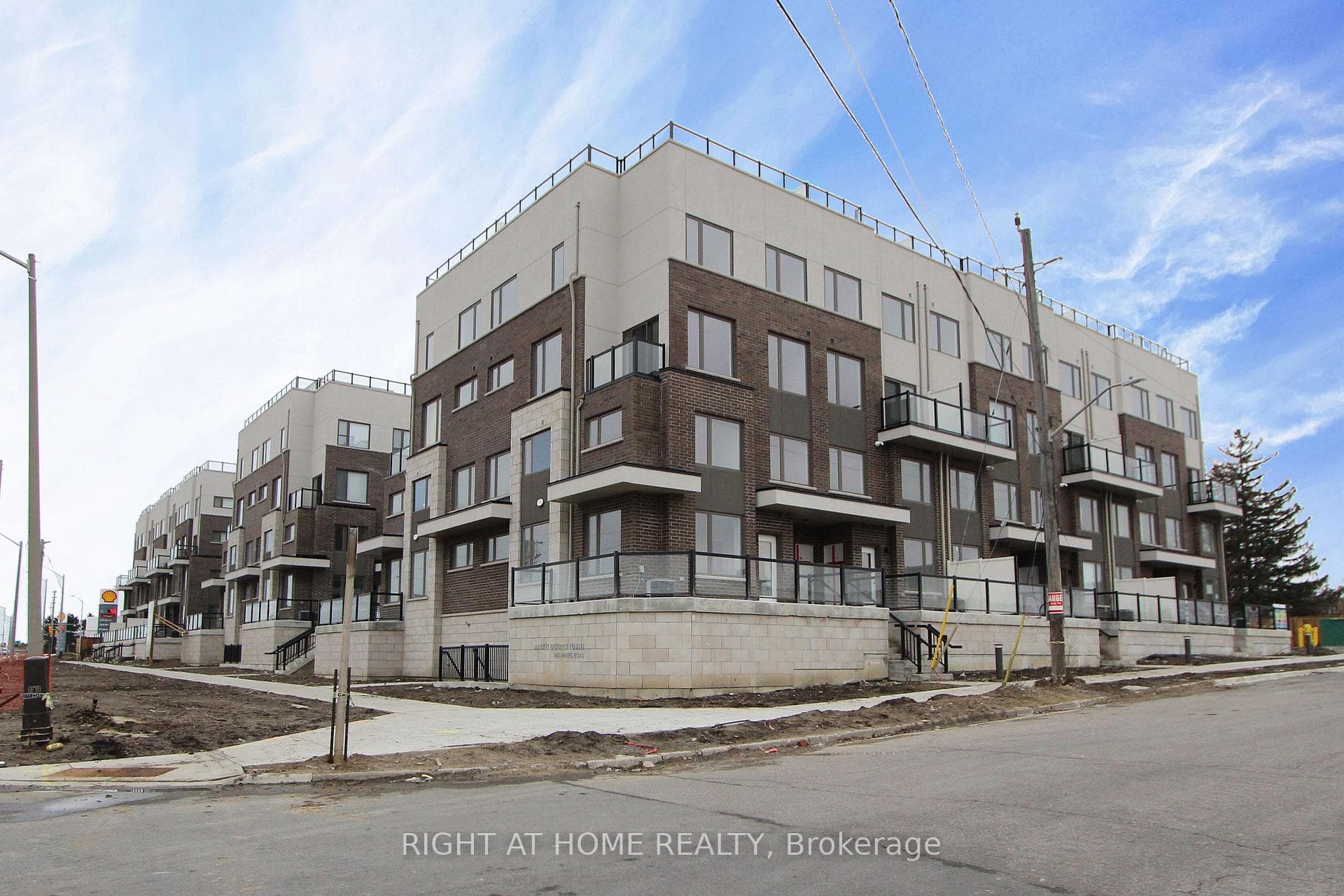 1460 Whites Road Unit 405, Pickering, ON L1V 1R4 - Photo 1